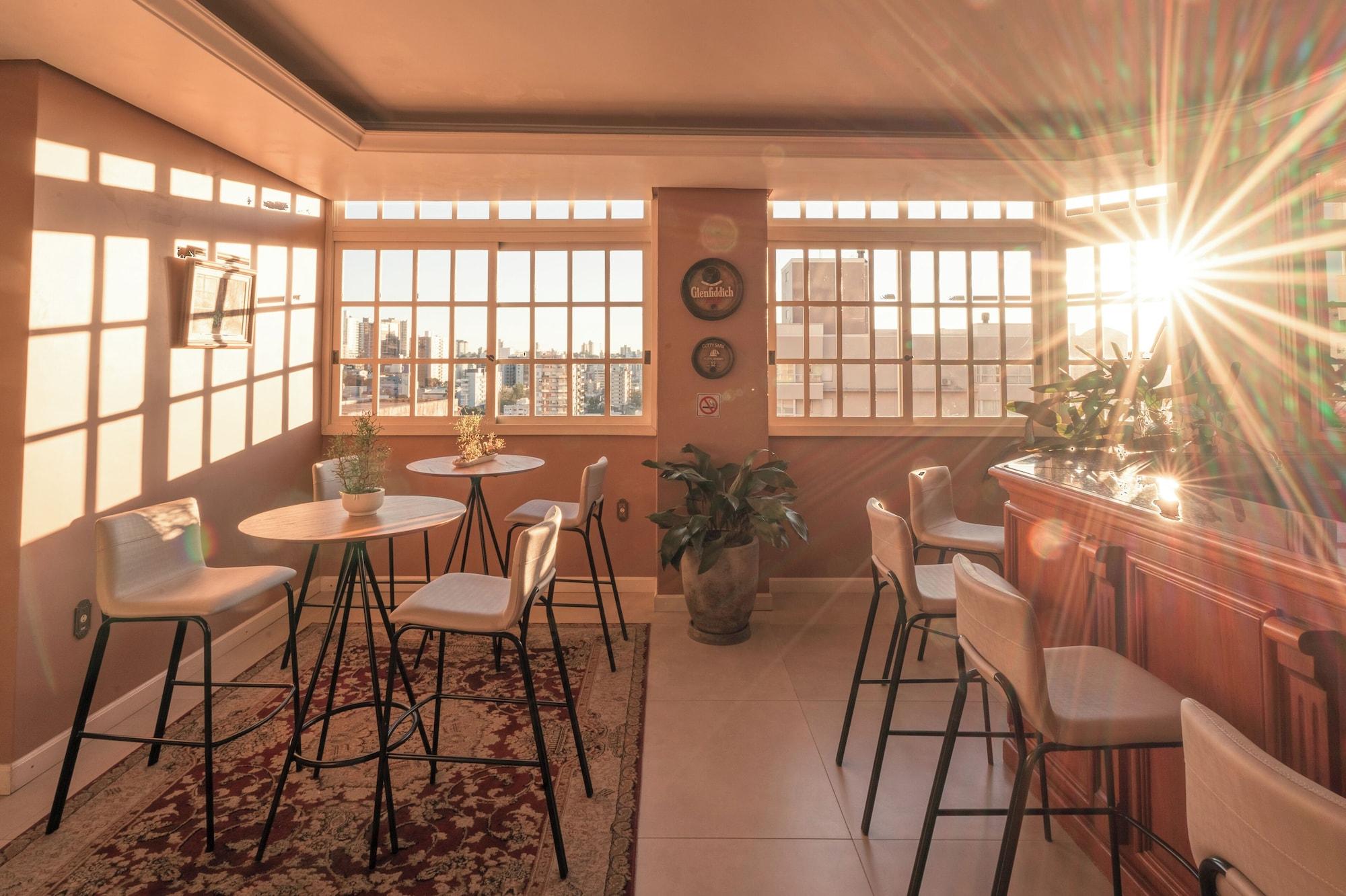 Bar/Salón Hotel Mont Blanc