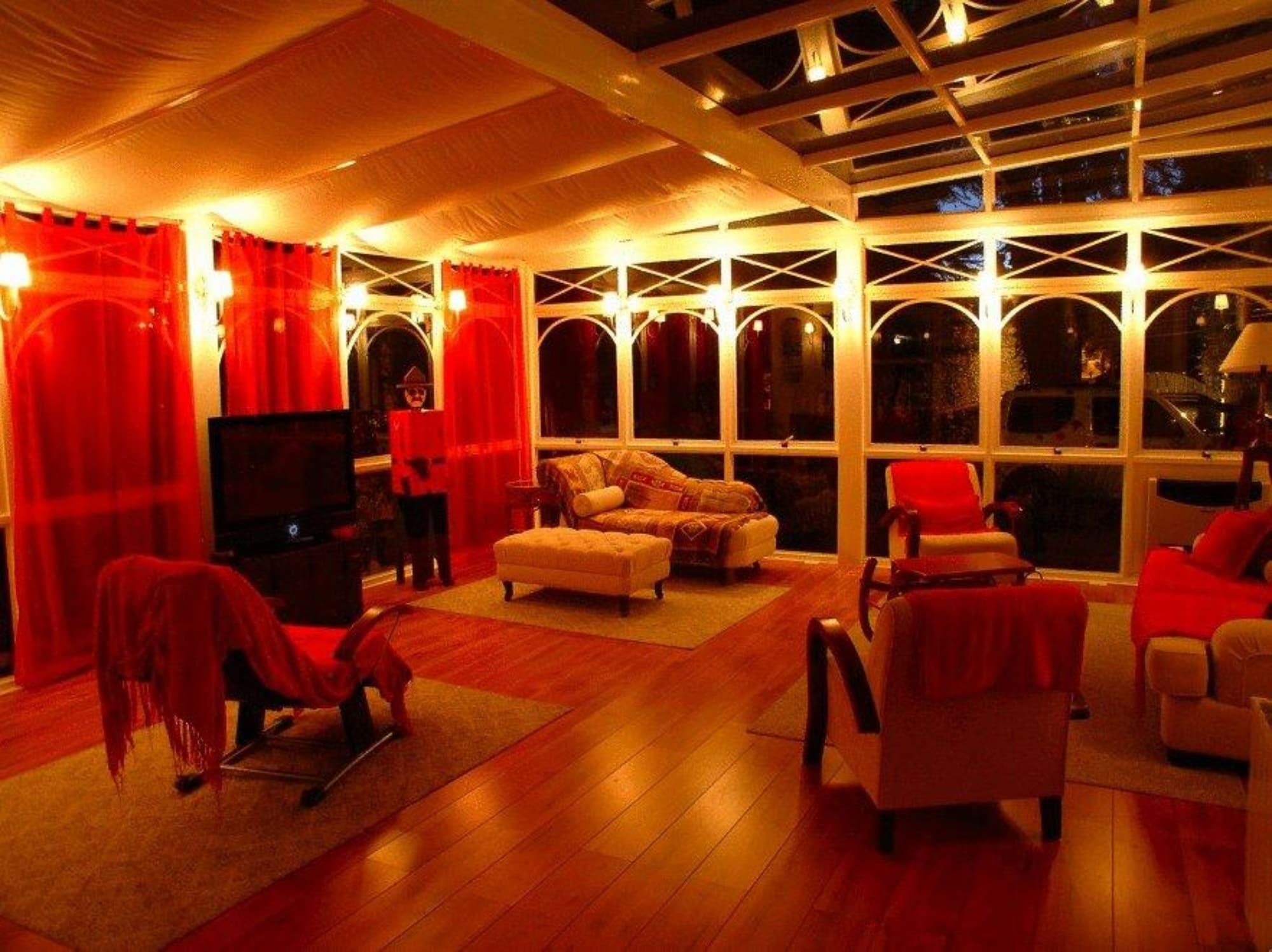 Bar/Salón Canada Lodge
