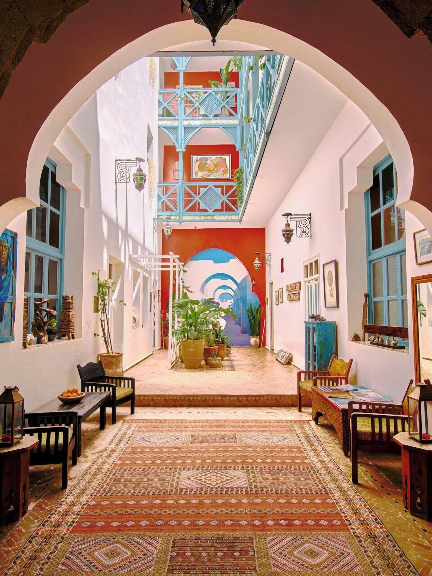 Vista Lobby Ryad Watier