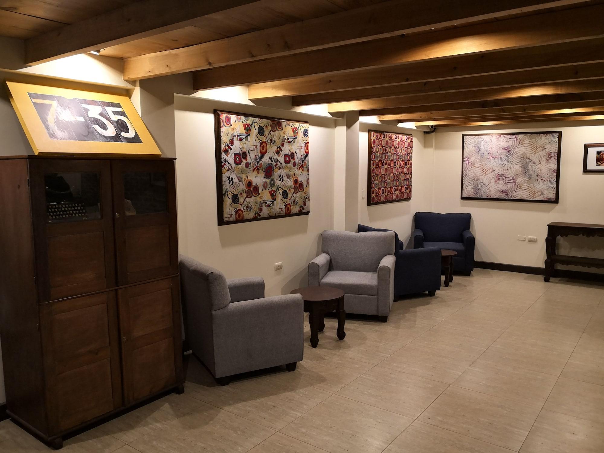Vista Lobby Hotel Mezzanine