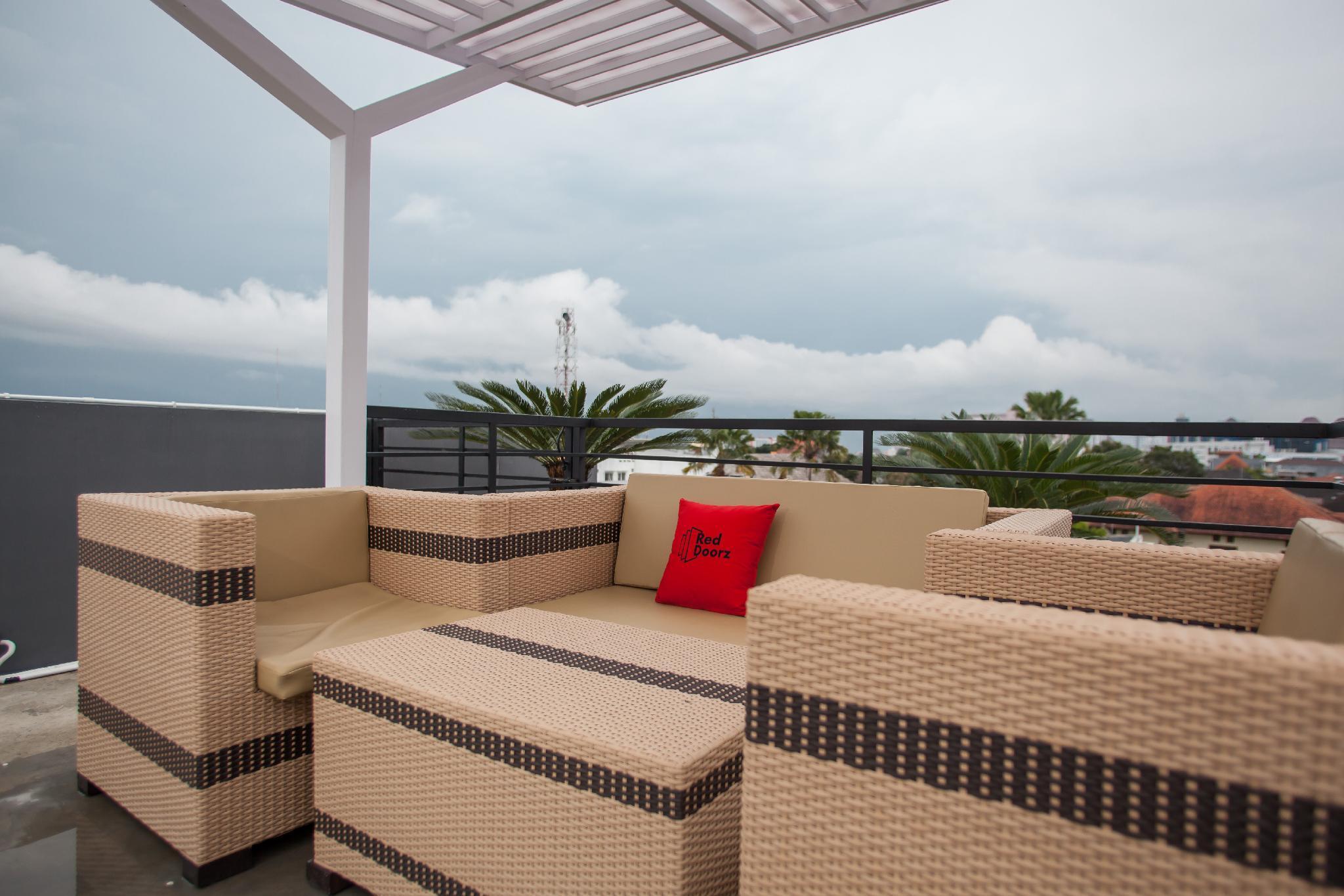 Vista Exterior RedDoorz Plus near Politeknik Negeri Malang