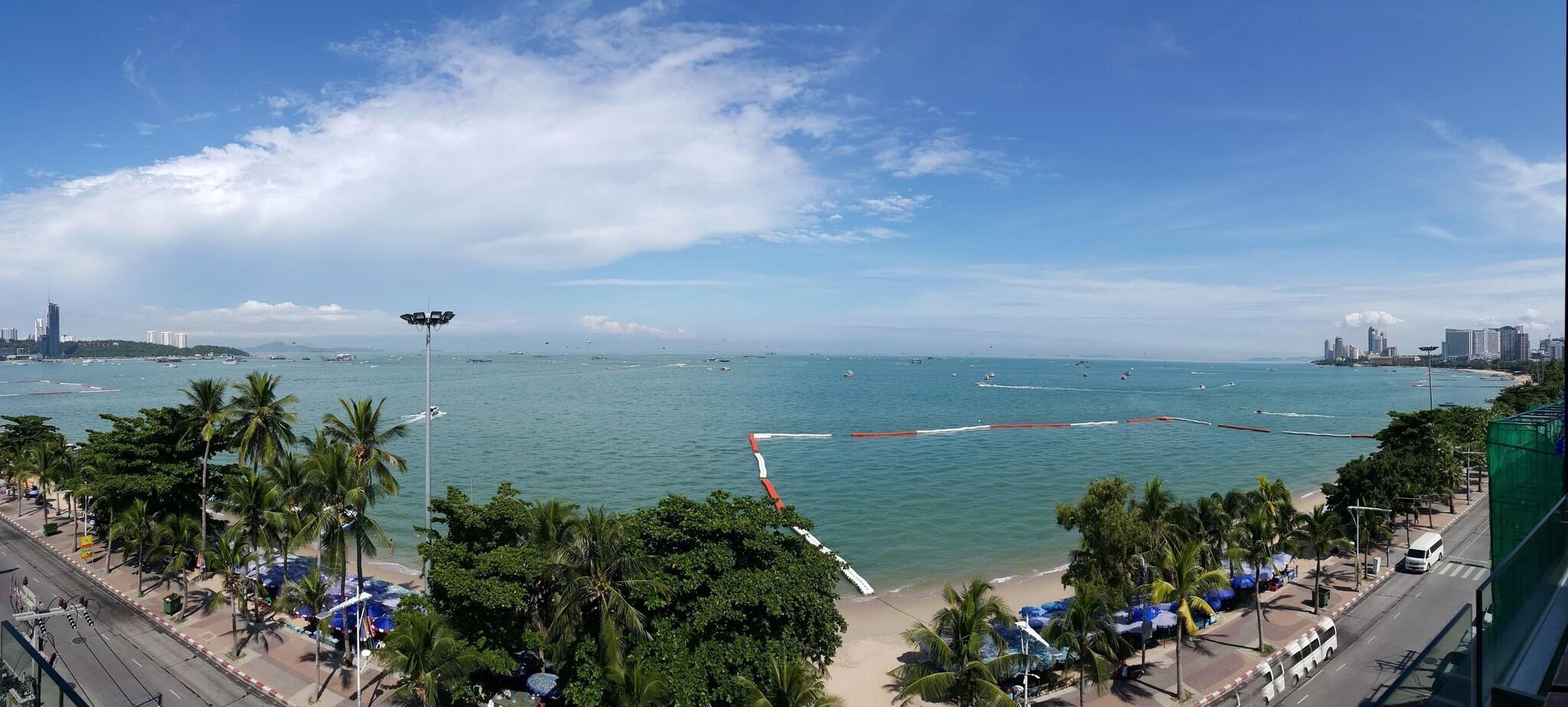 Playa Serenotel Pattaya Beach Front