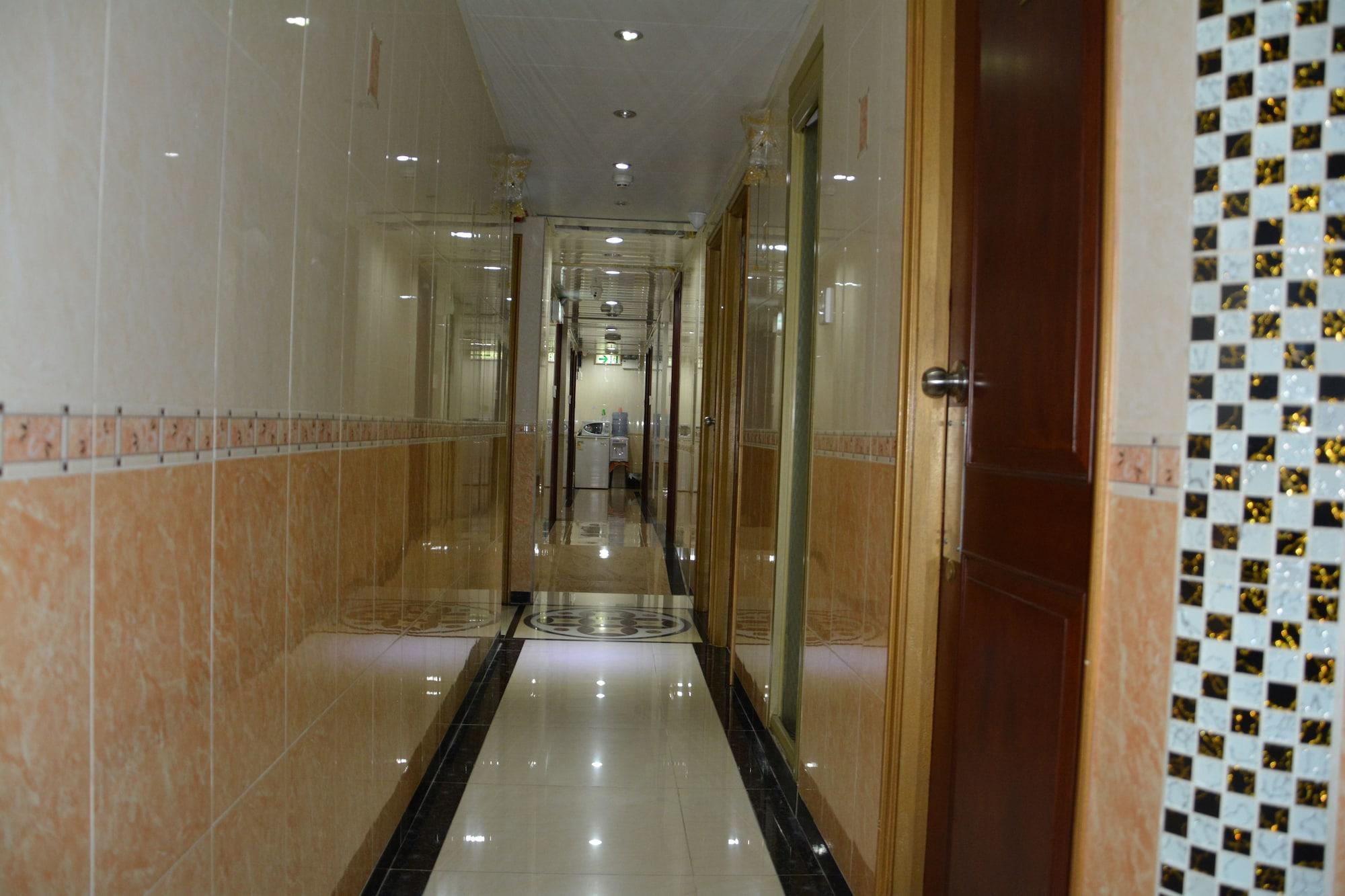 Varios Everest Guest House