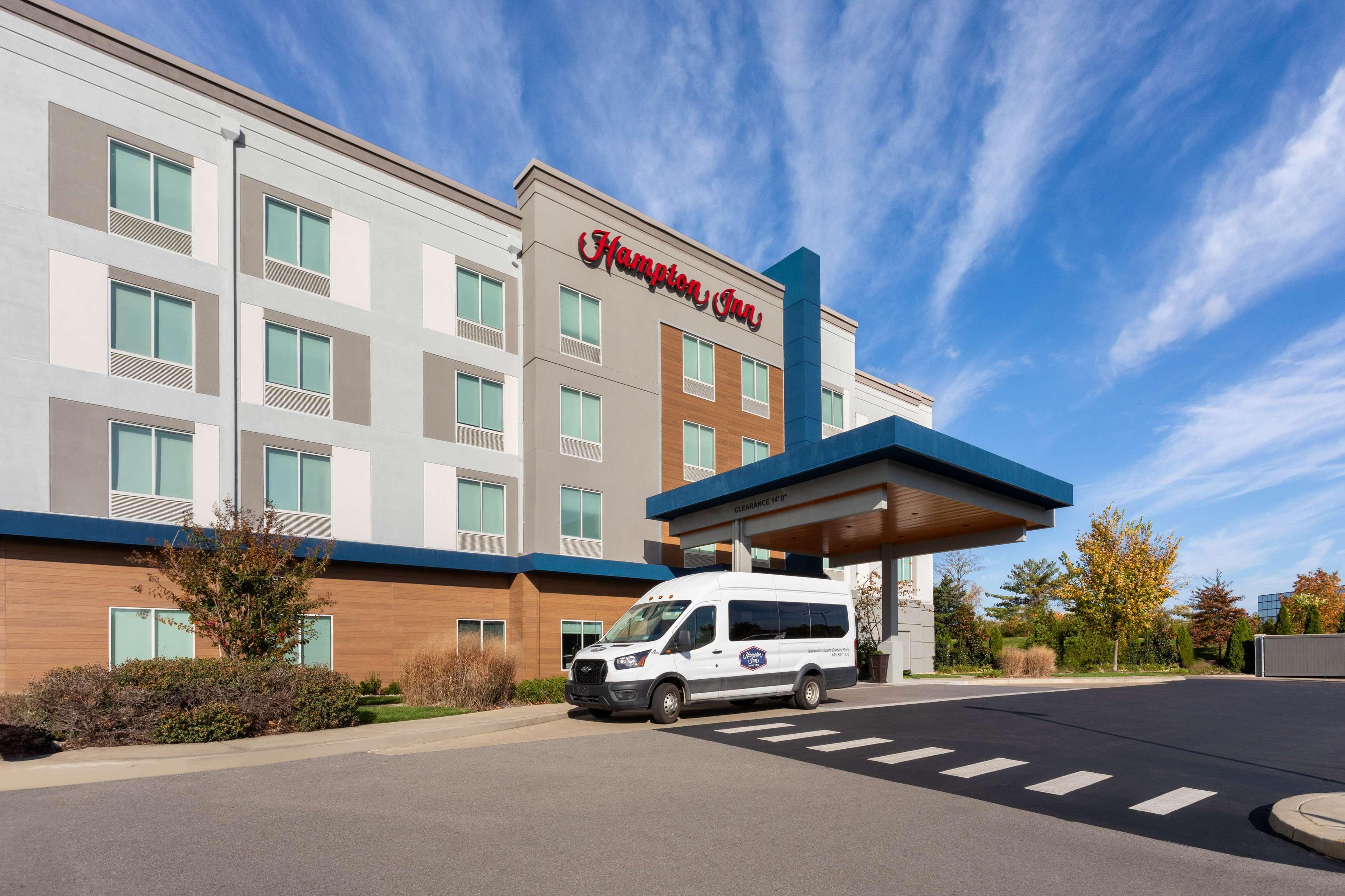 Vista Exterior Hampton Inn by Hilton Nashville Airport Century Pl