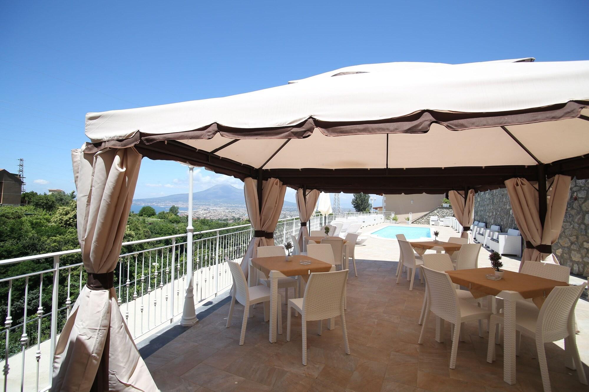 Bar/Salón Villa Catiè