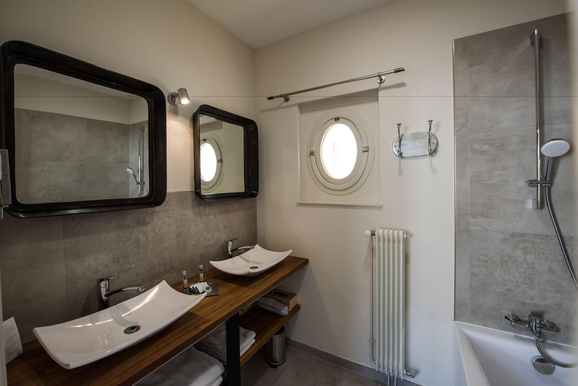 Equipamiento de Habitación Hôtel Le Chantilly