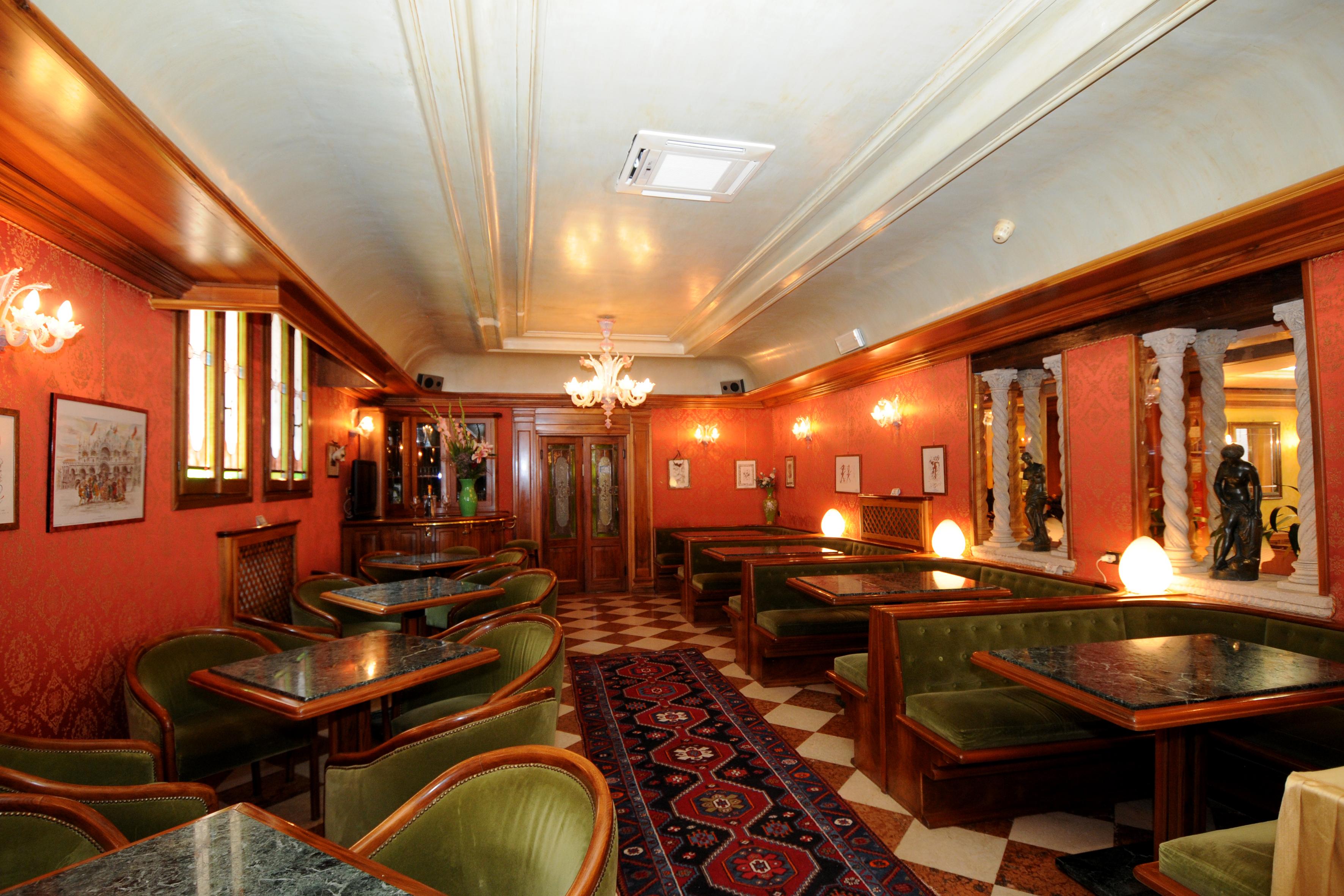 Bar/Salón Hotel Castello