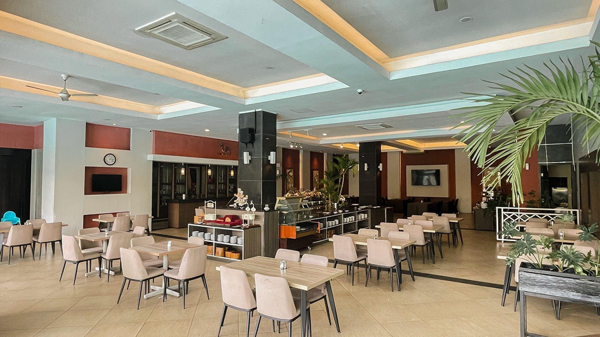 Restaurant Grage Hotel Cirebon