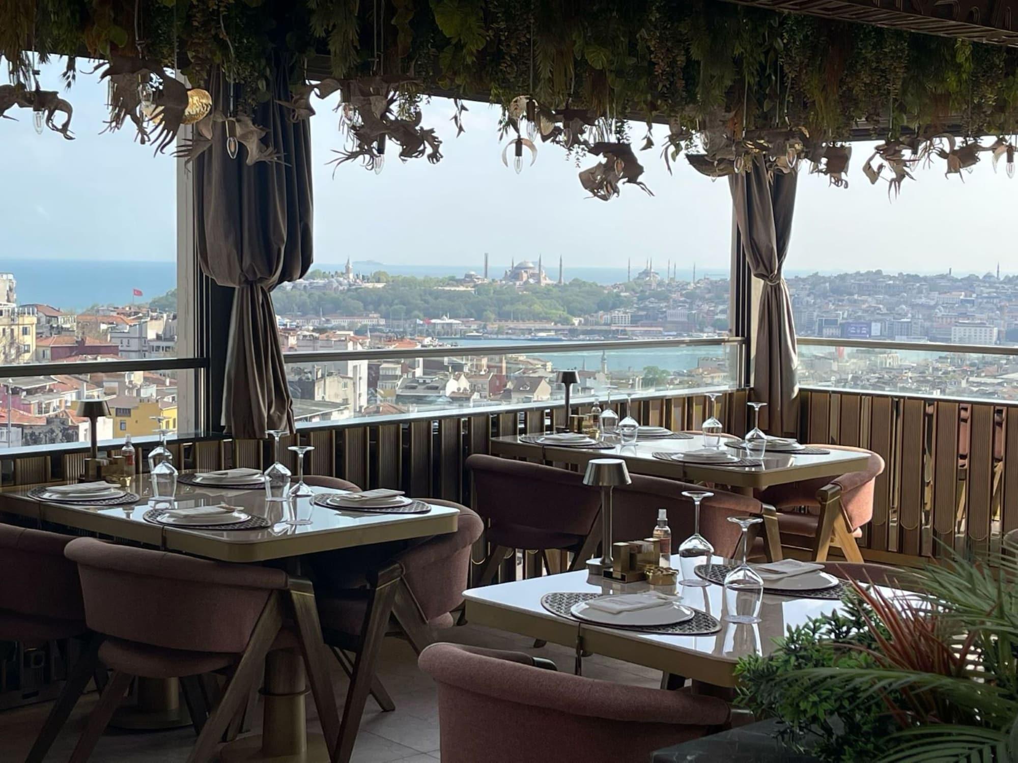 Restaurant Ayramin Exclusive Hotel - Special Category