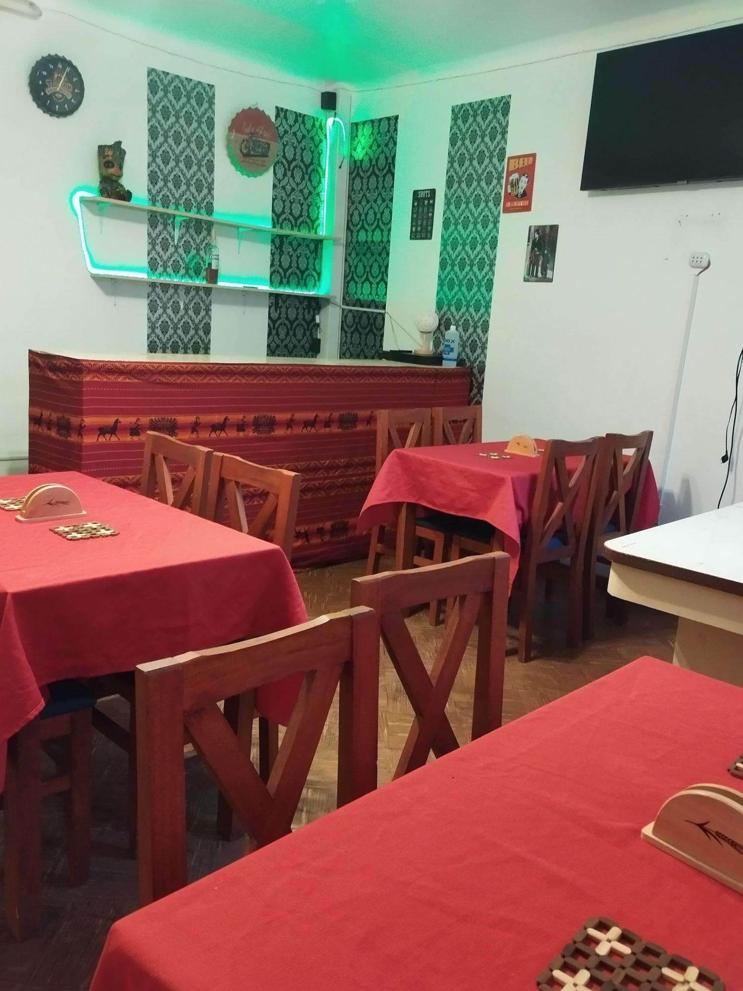 Bar/Salón Zarate's Hostel