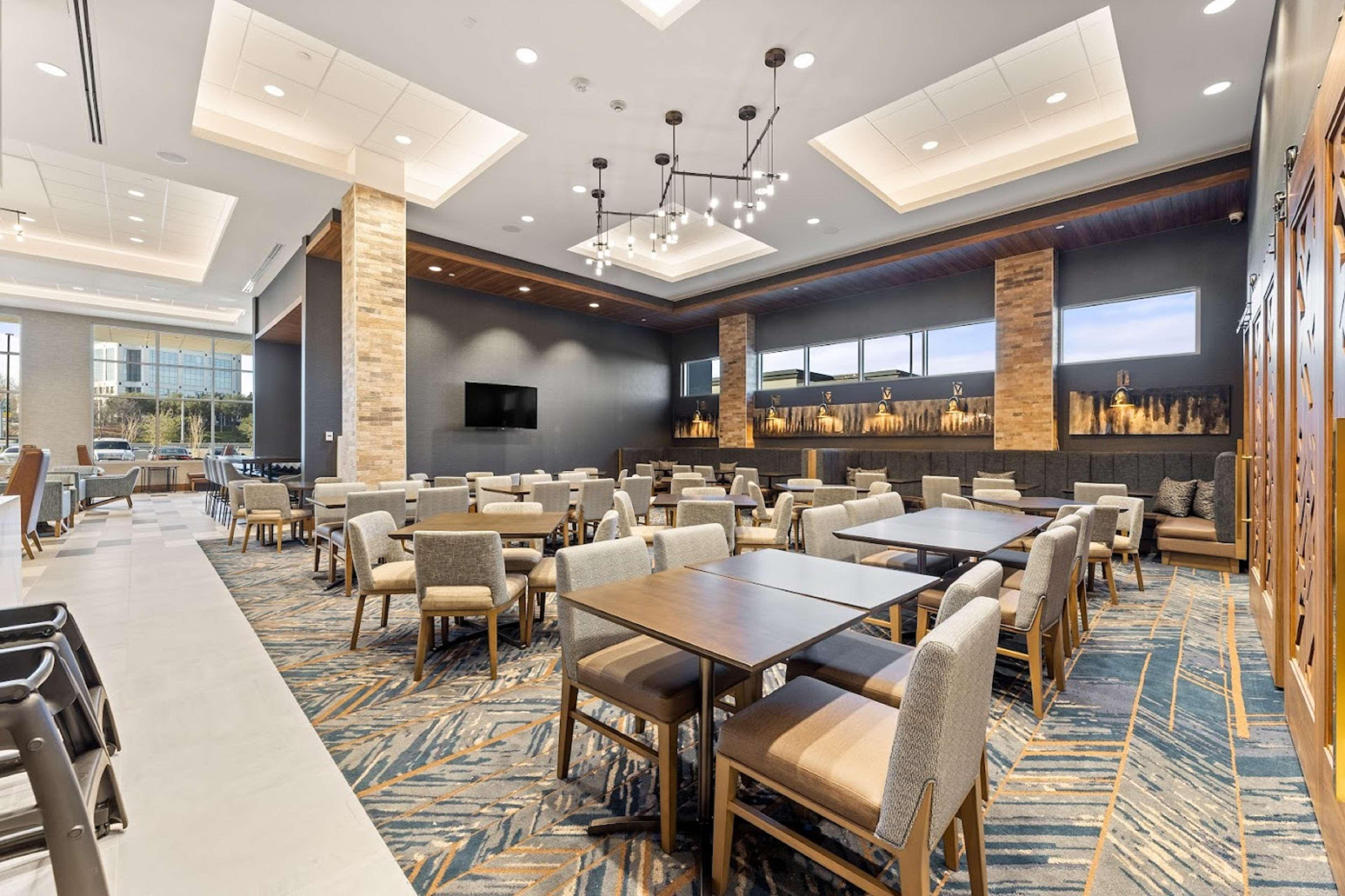 Restaurant Embassy Suites by Hilton Irving Las Colinas