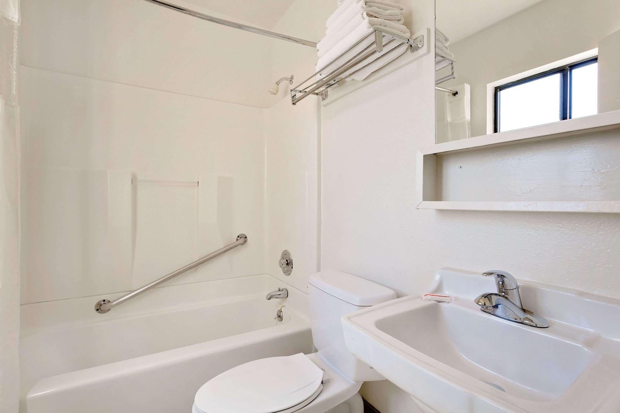 Equipamiento de Habitación Knights Inn Page