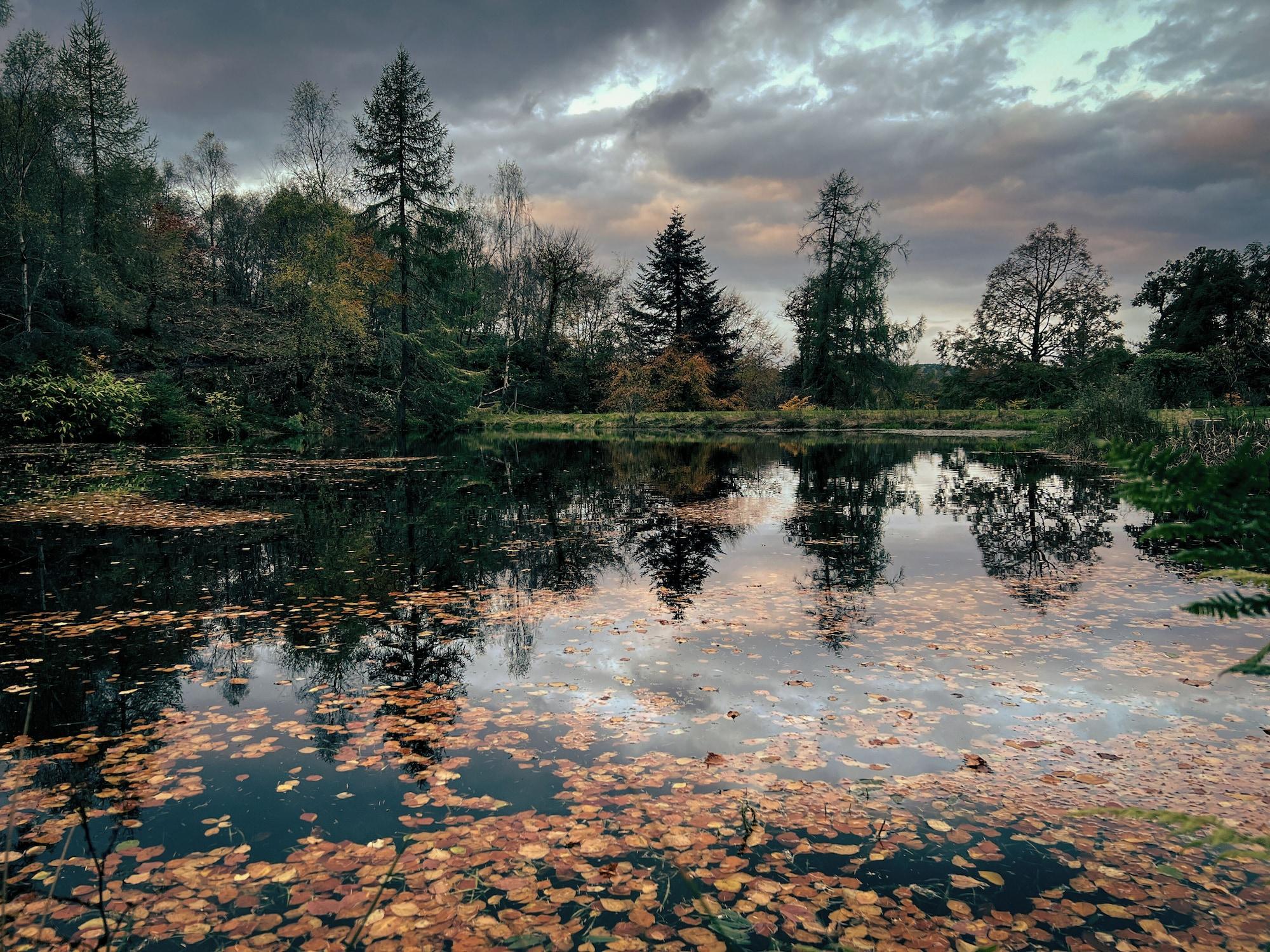 Varios Glencruitten House