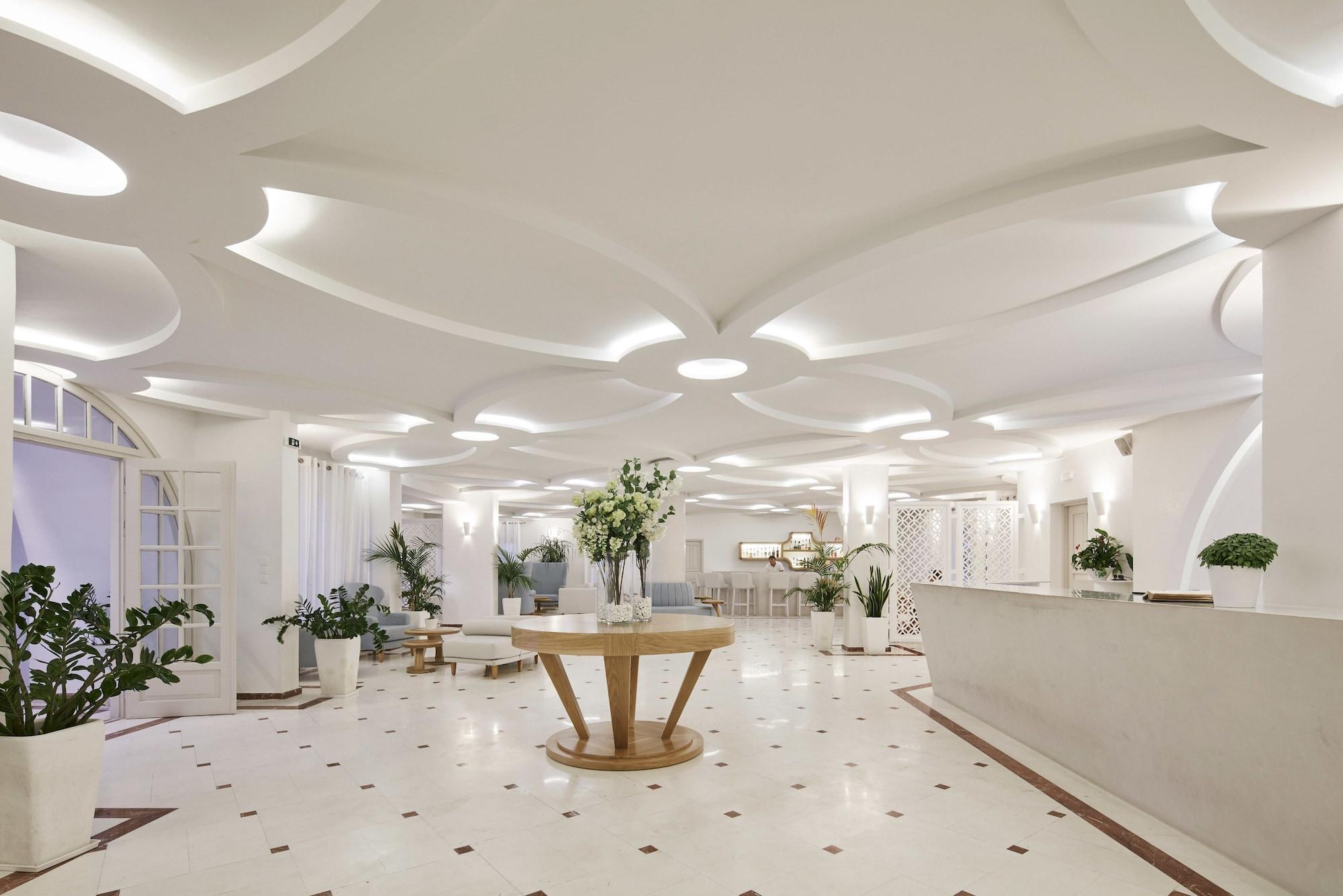 Vista Lobby Santorini Palace