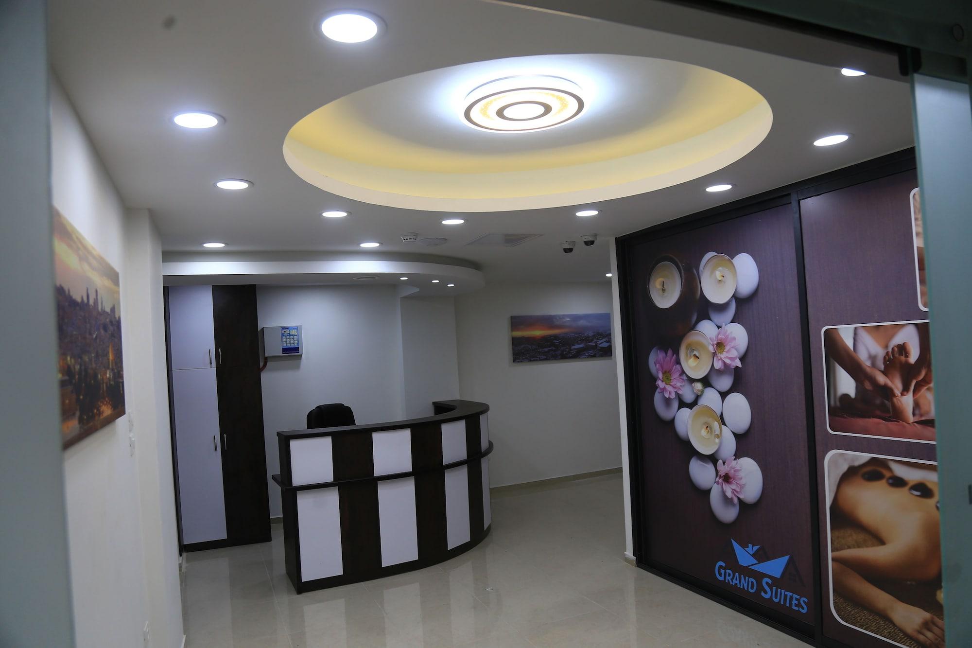 Vista Lobby Grand Suites Bethlehem