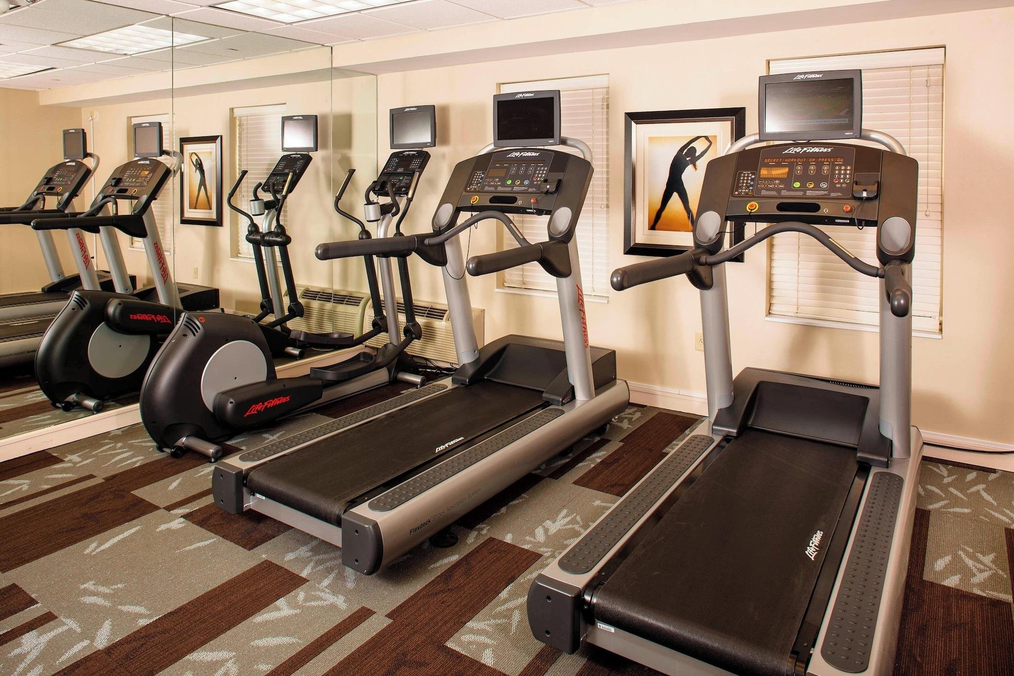 Gimnasio Residence Inn by Marriott Long Island Holtsville