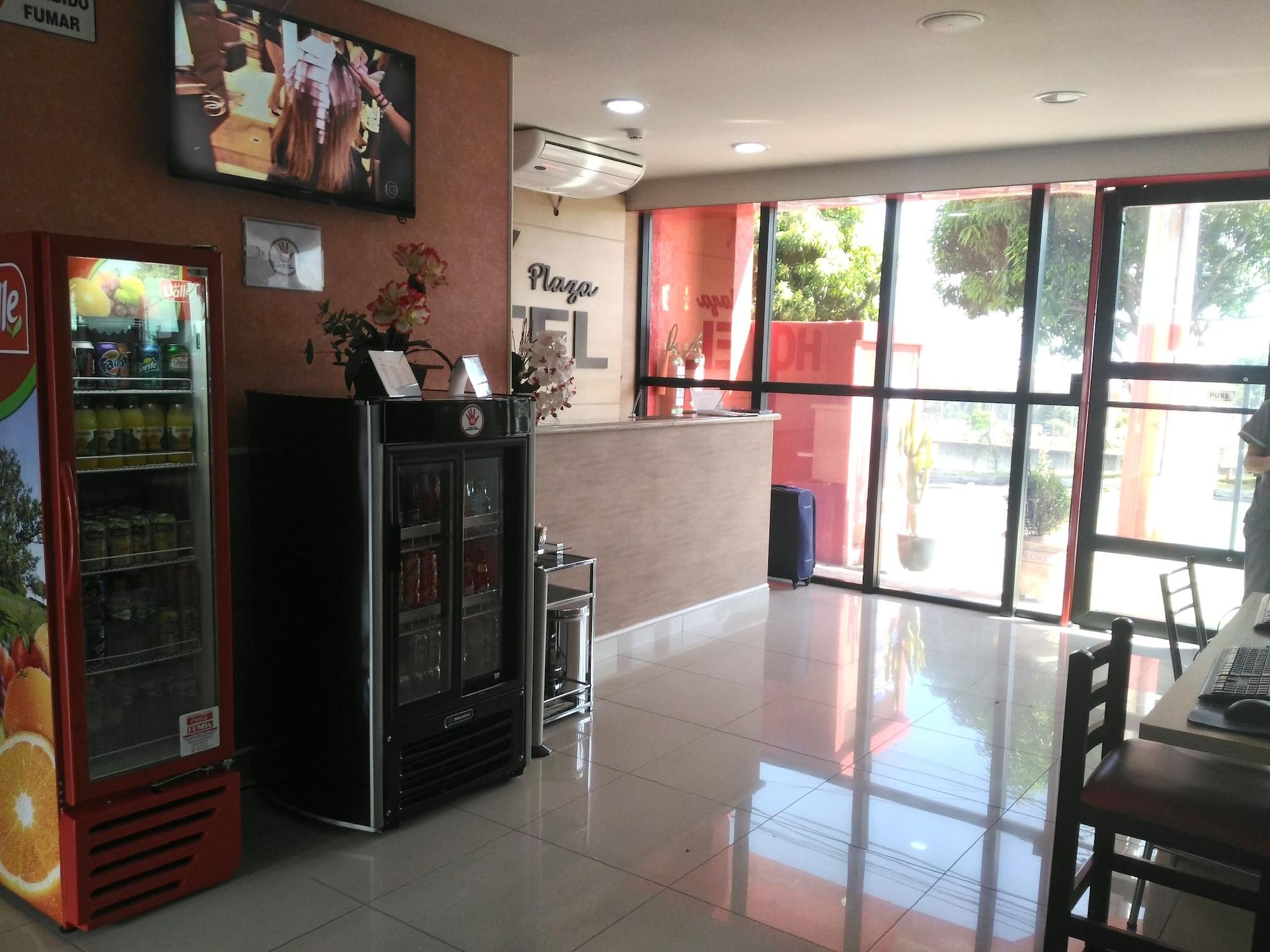 Vista Lobby Assay Plaza Hotel