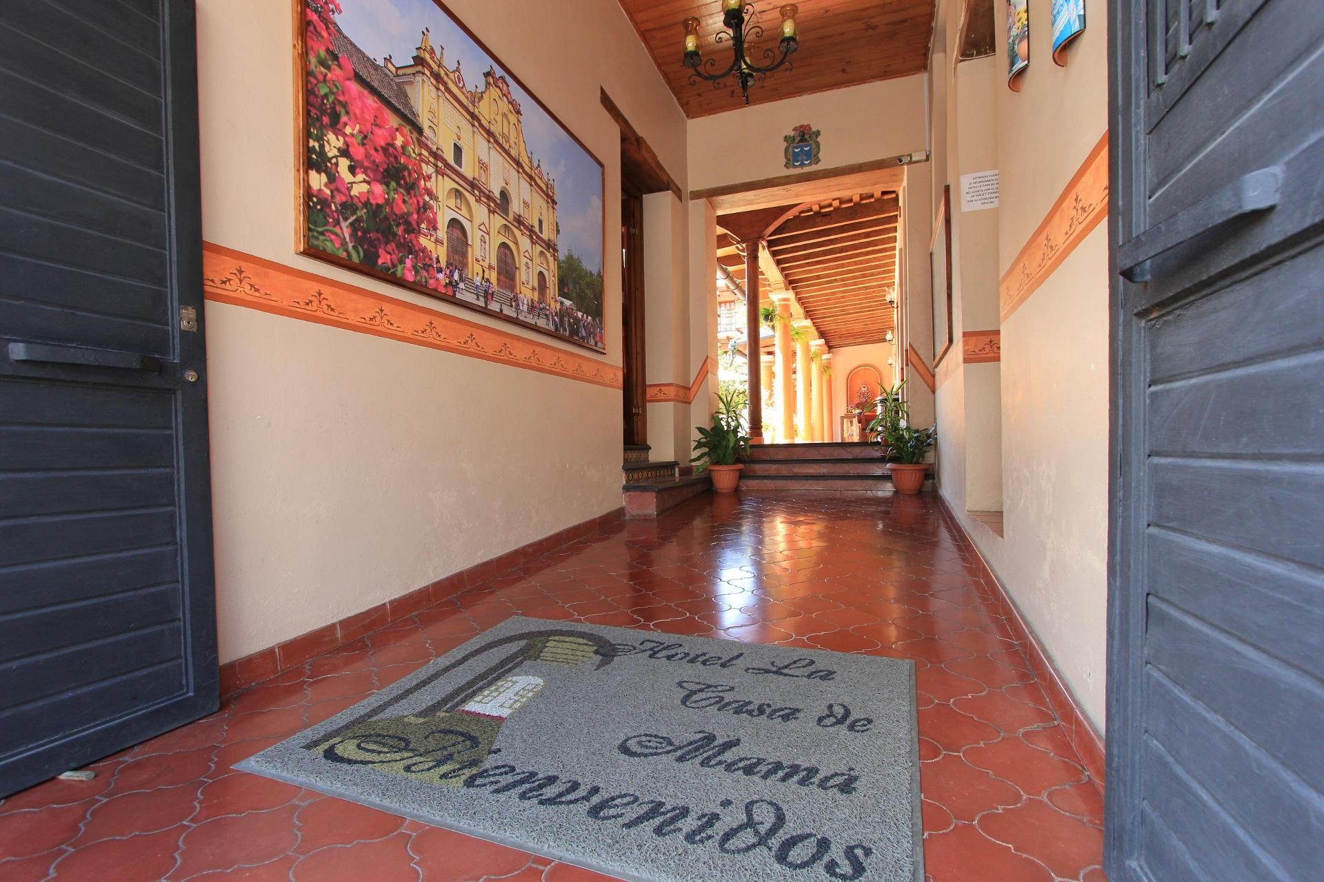 Vista Lobby Hotel La Casa de Mama