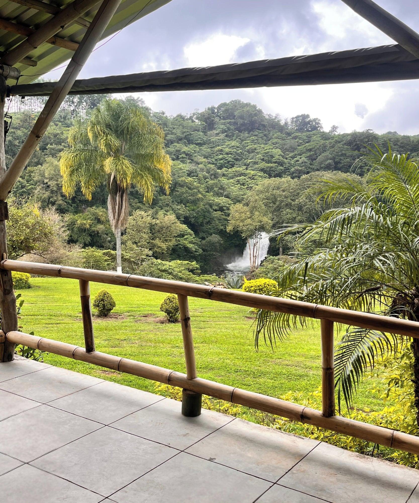 Comodidades del Alojamiento OYO Hotel Rincon De Texolo