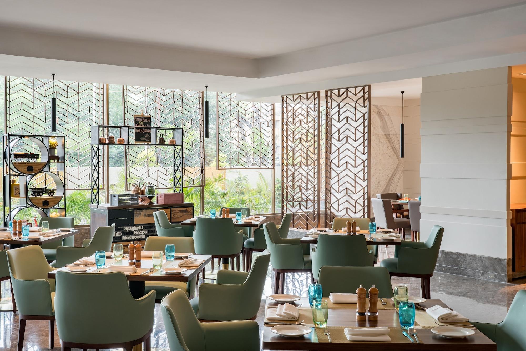 Restaurant Radisson Bhopal