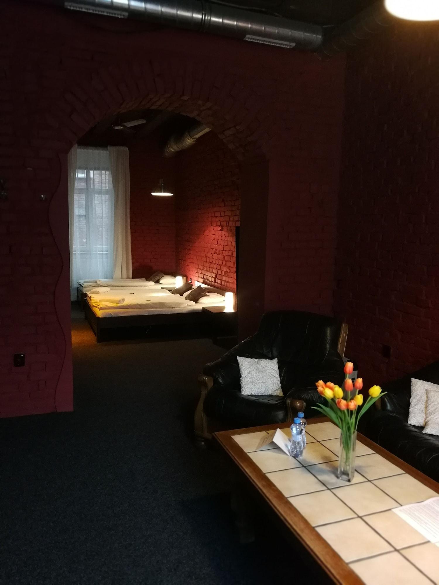 Varios Hotel Club Trio