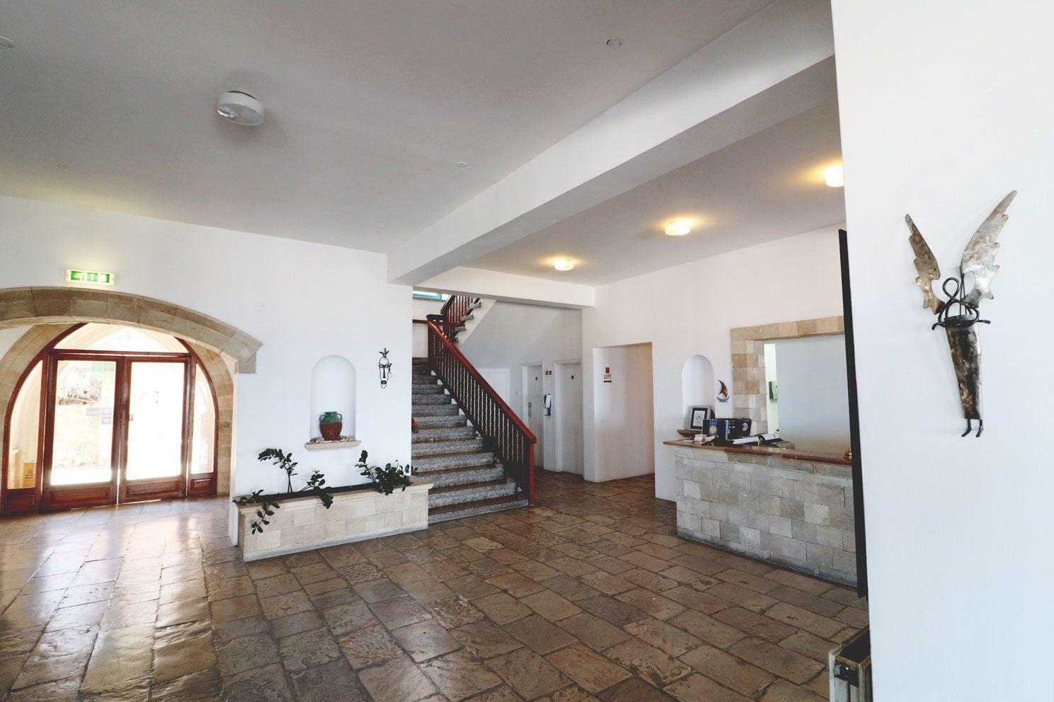 Vista Lobby Axiothea Hotel