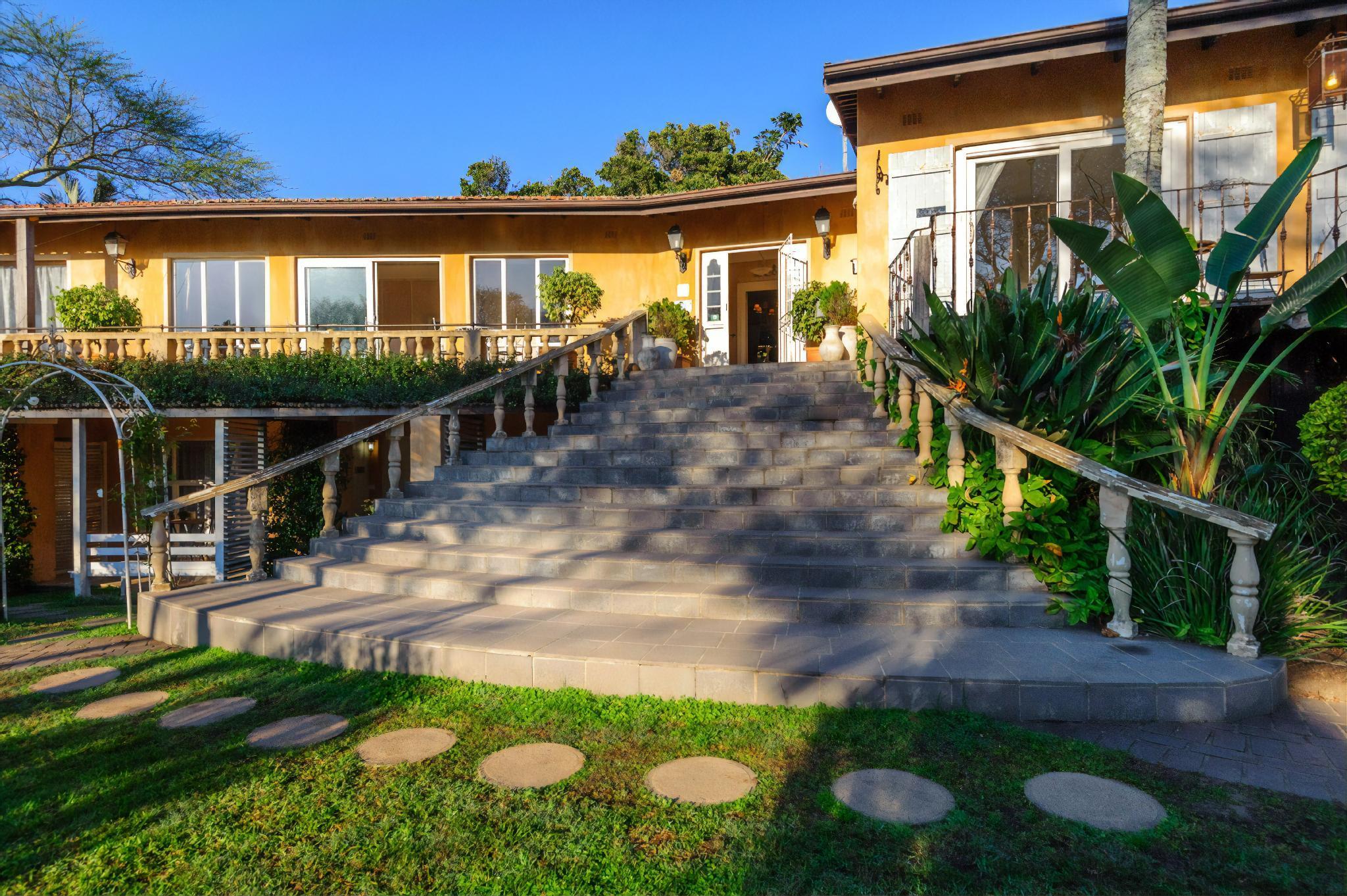 Vista Exterior Petite Provence Boutique Bed and Breakfast