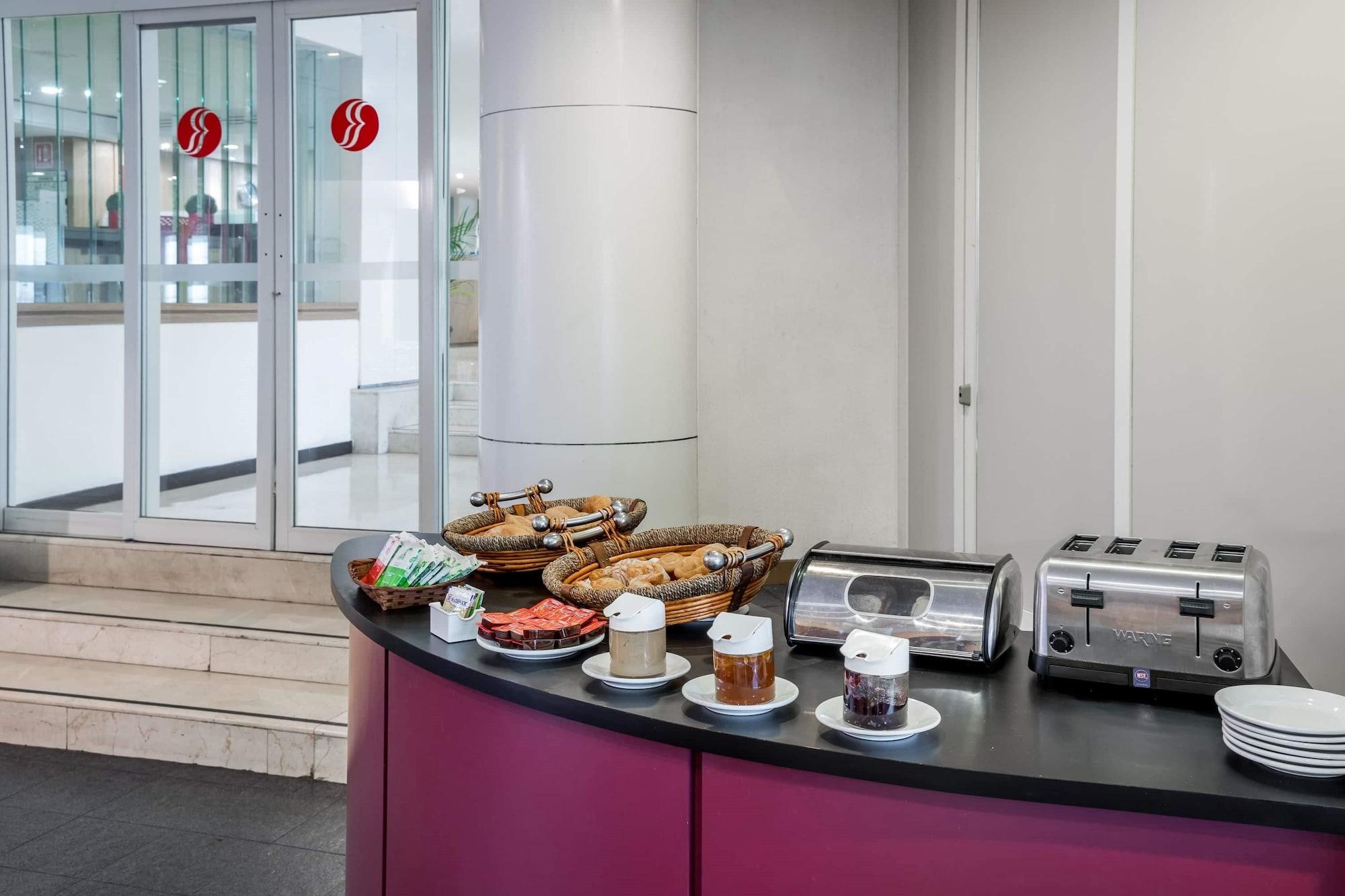 Restaurant Ramada by Wyndham Hola Culiacan
