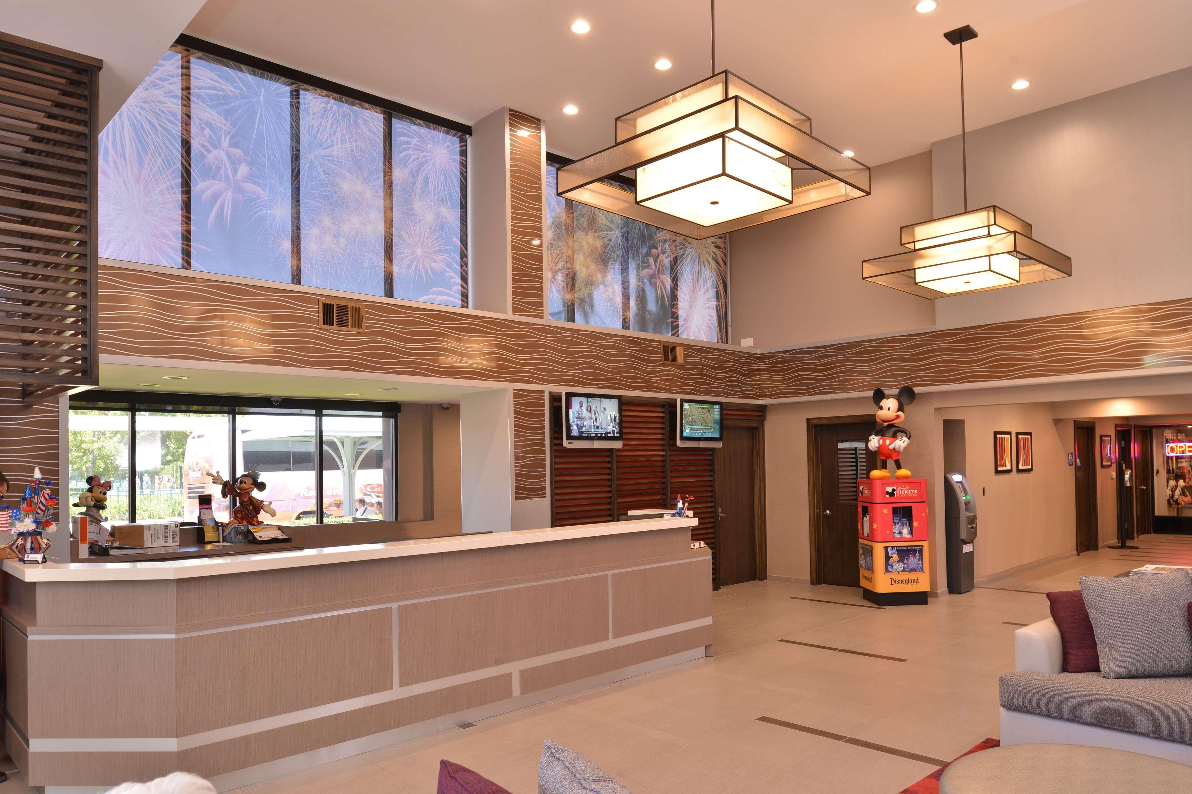 Vista Lobby Best Western Plus Park Place Inn - Mini Suites
