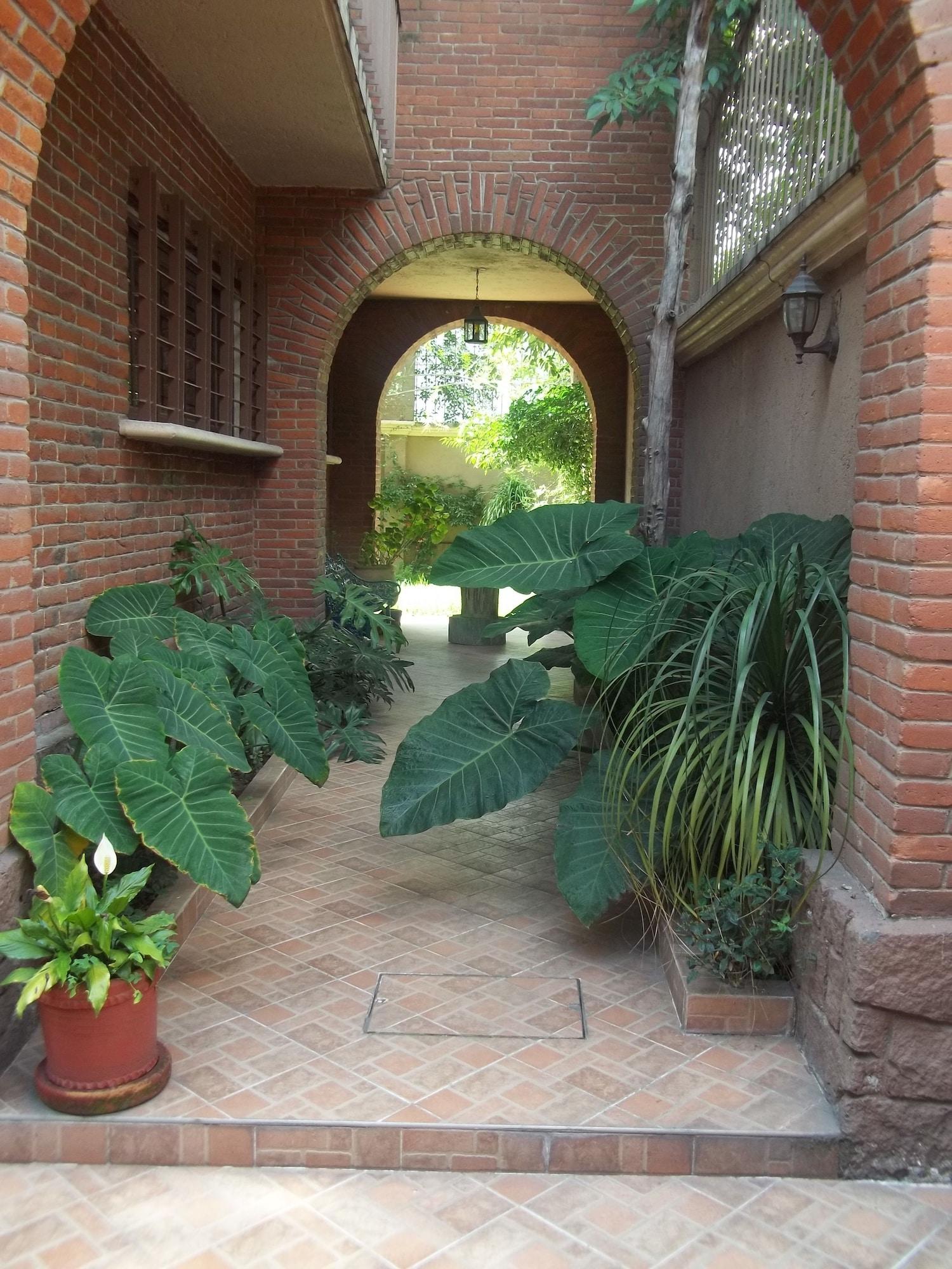 Vista Exterior Hostal La Encantada