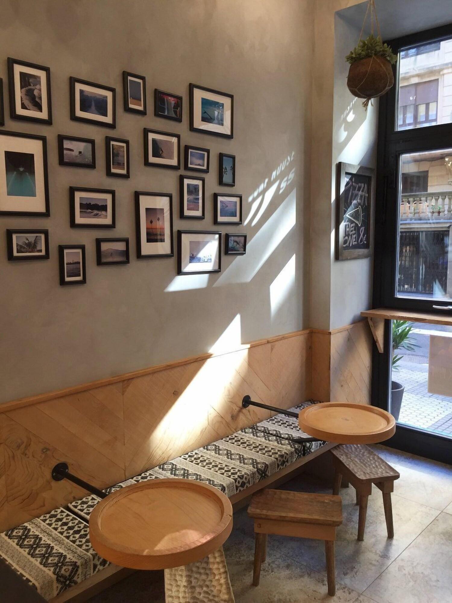 Vista Lobby Surfing Etxea - Hostel