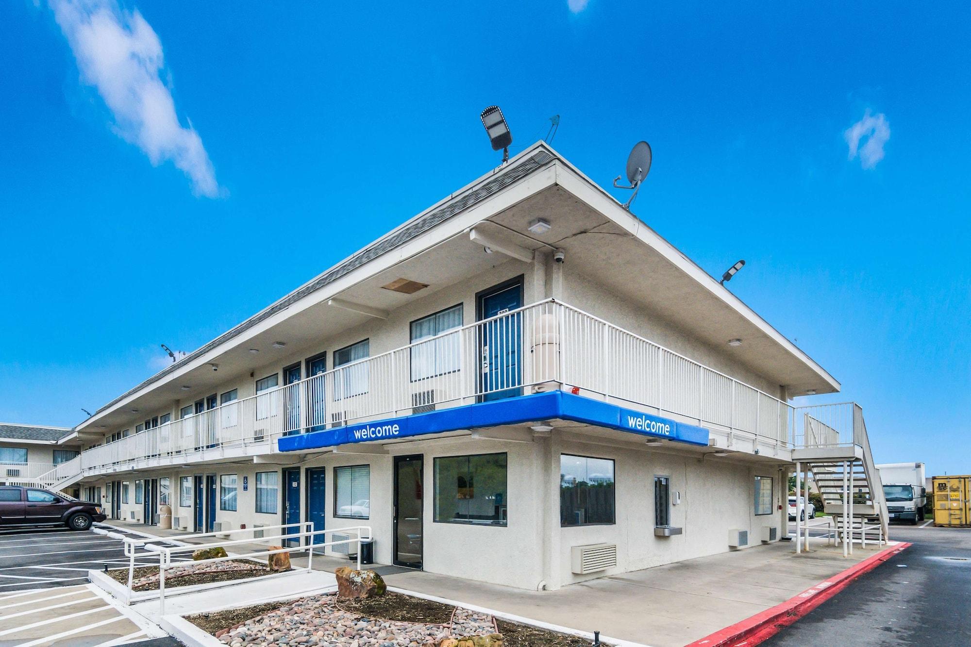 Varios Motel 6 Irving, TX - Dallas