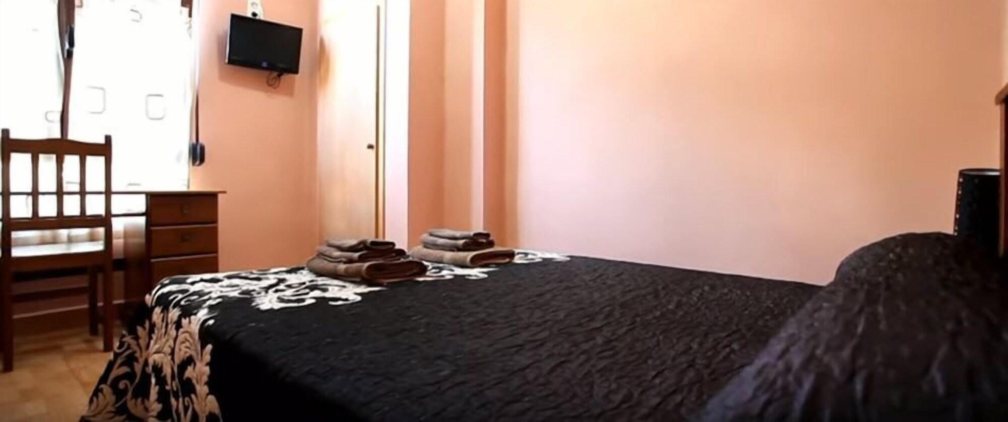 Varios Hostal Abastos