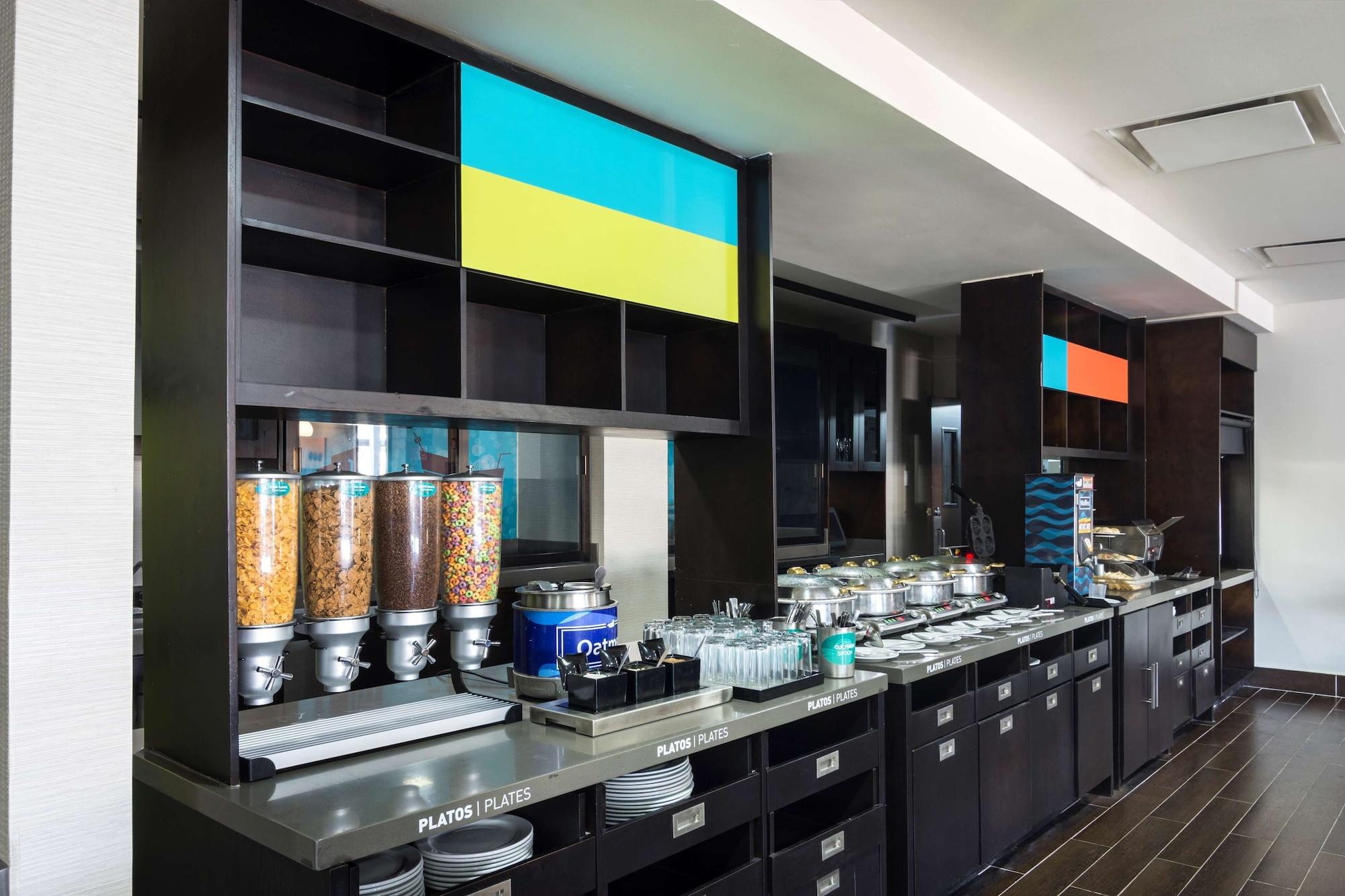Restaurant Homewood Suites by Hilton Queretaro, Mexico