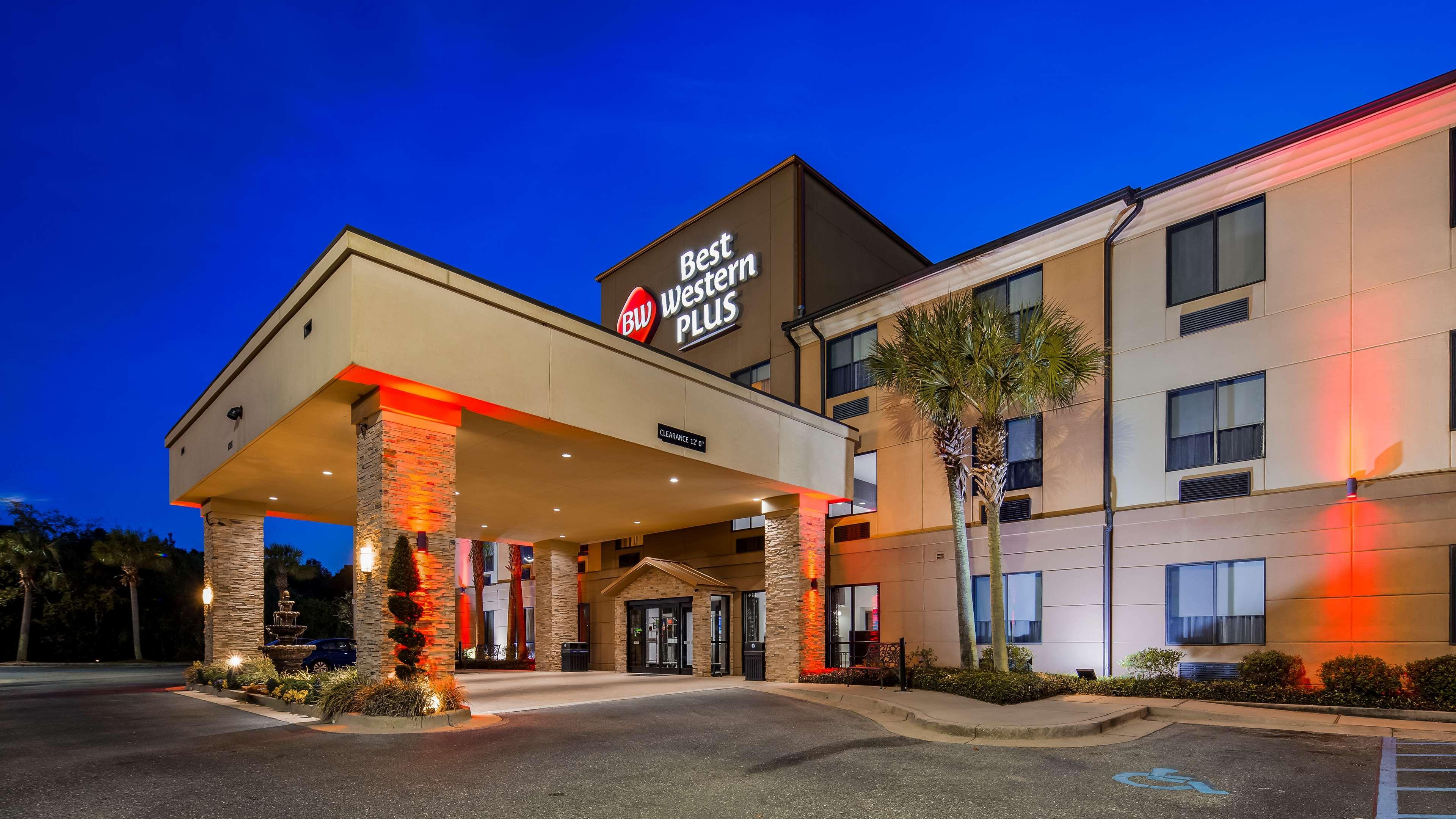 Vista Exterior Best Western Plus Daphne Inn & Suites