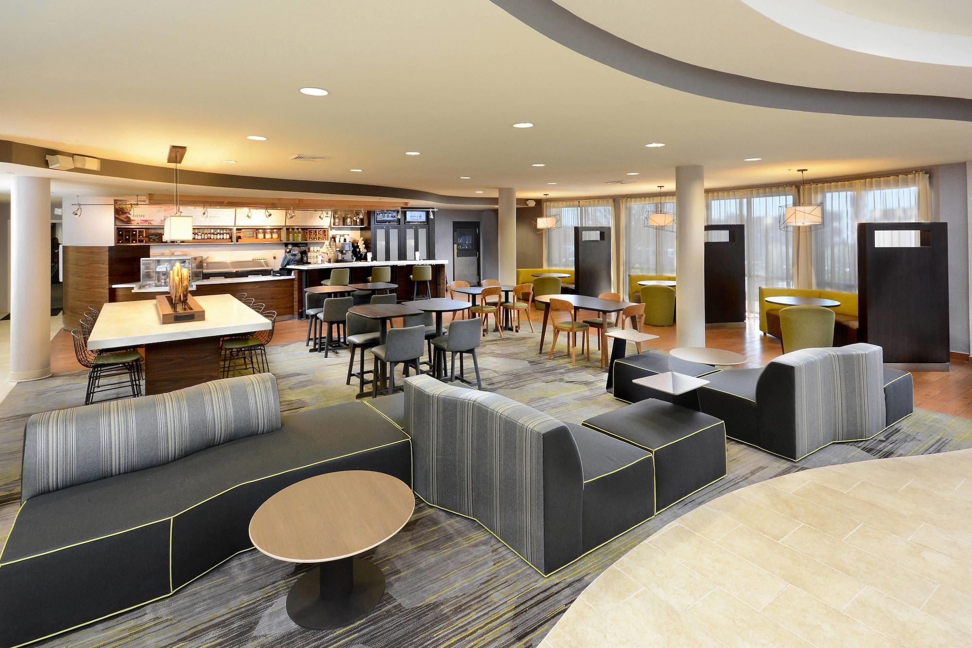 Vista Exterior Courtyard by Marriott Danville