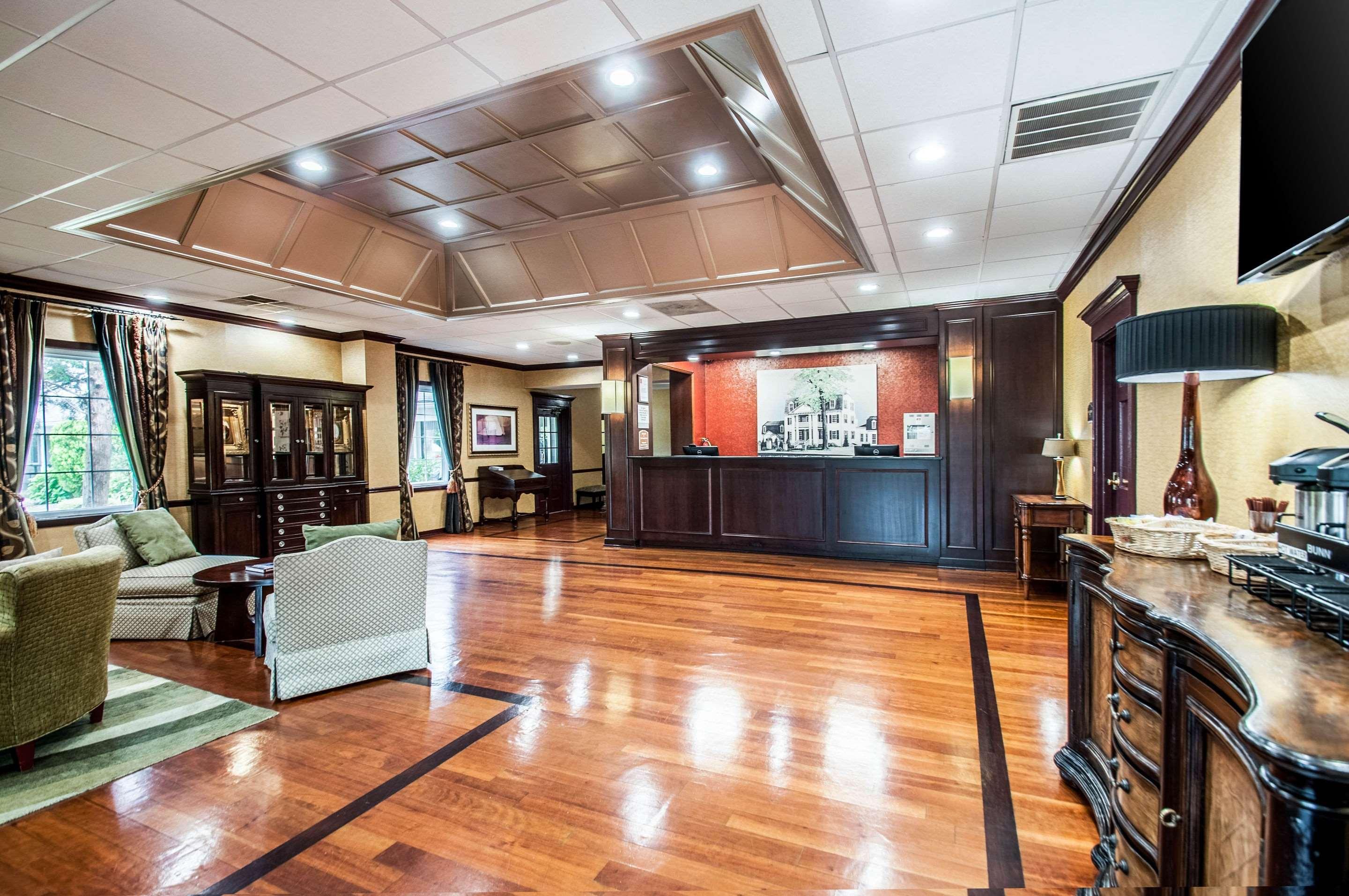 Vista Lobby Clarion Hotel & Conference Center Leesburg