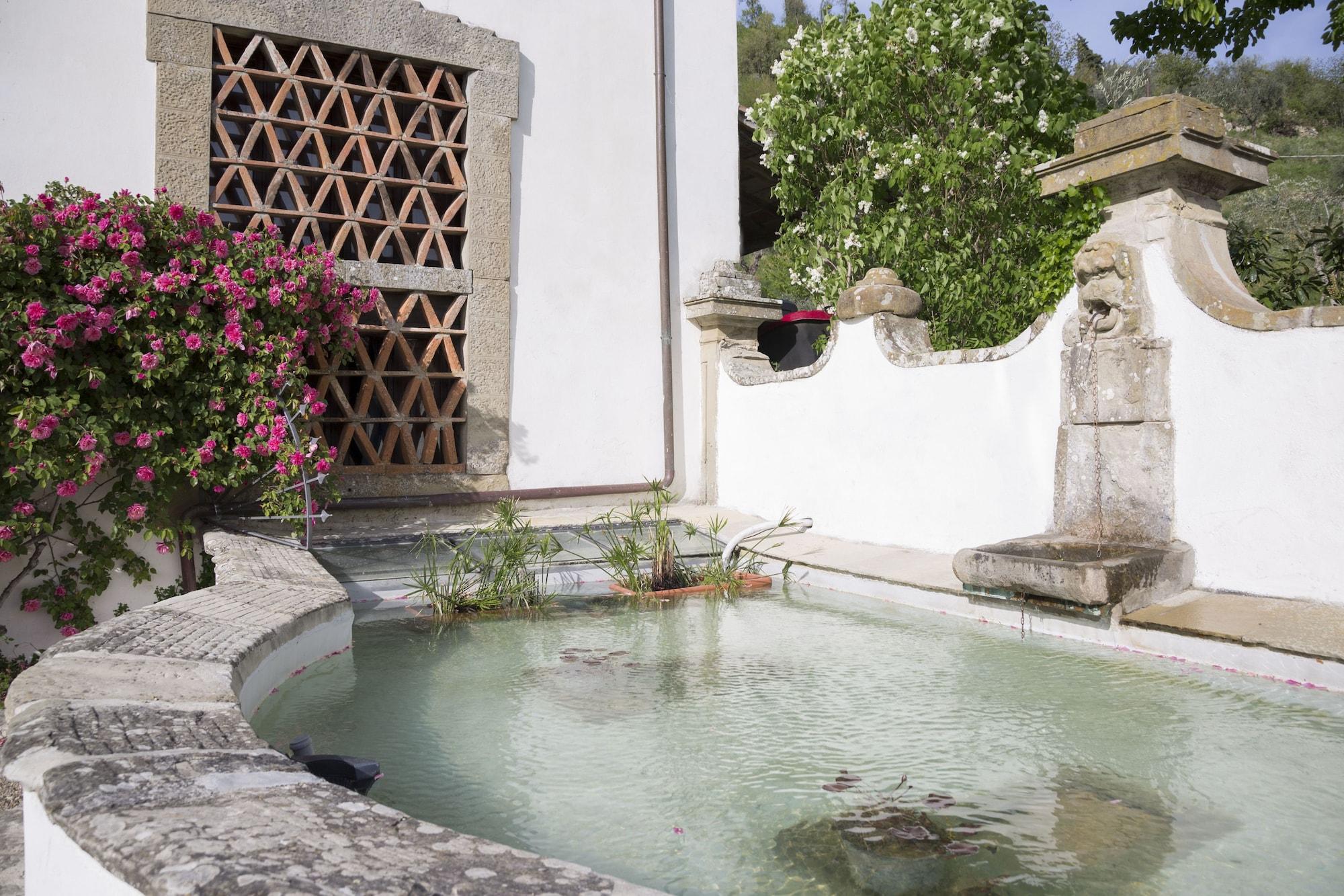 Vista Exterior Villa Grassina