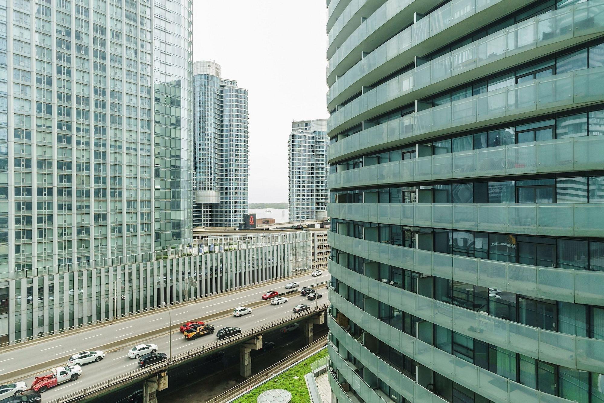 Vista Exterior Harbour Downtown