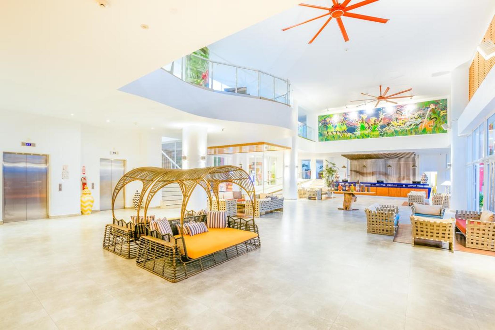 Hotel Royal Decameron Cornwall Beach