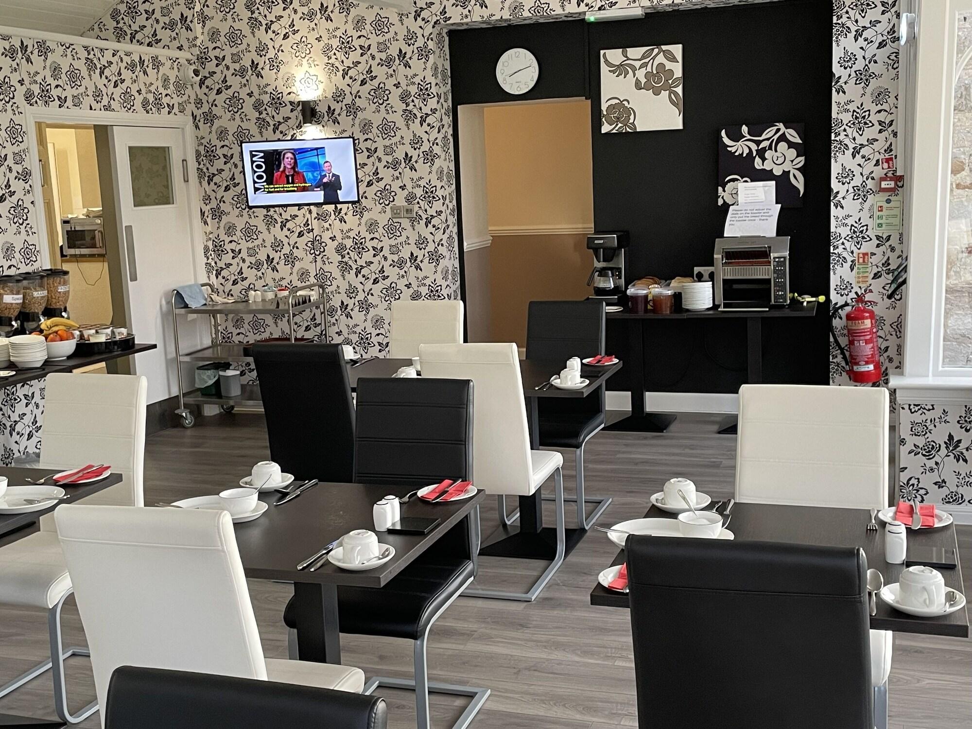 Restaurant Claymore Guest House and Apartments