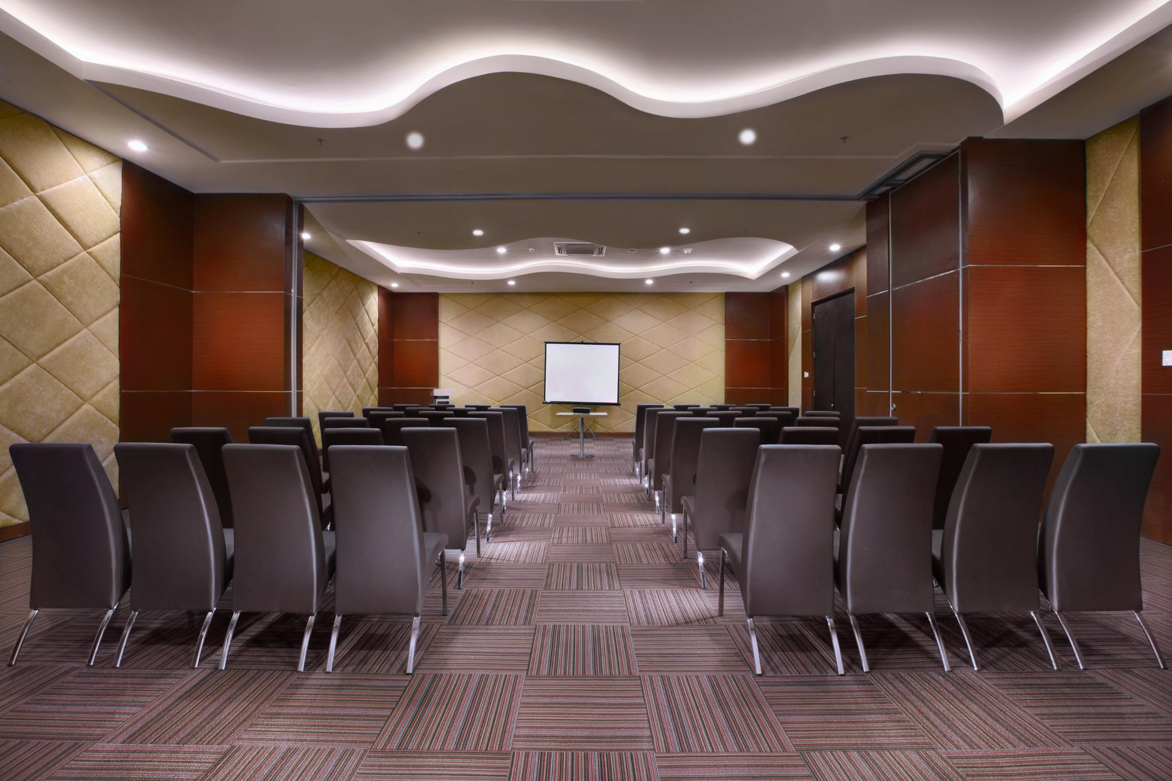 Centro de Negocios ASTON Lampung City Hotel
