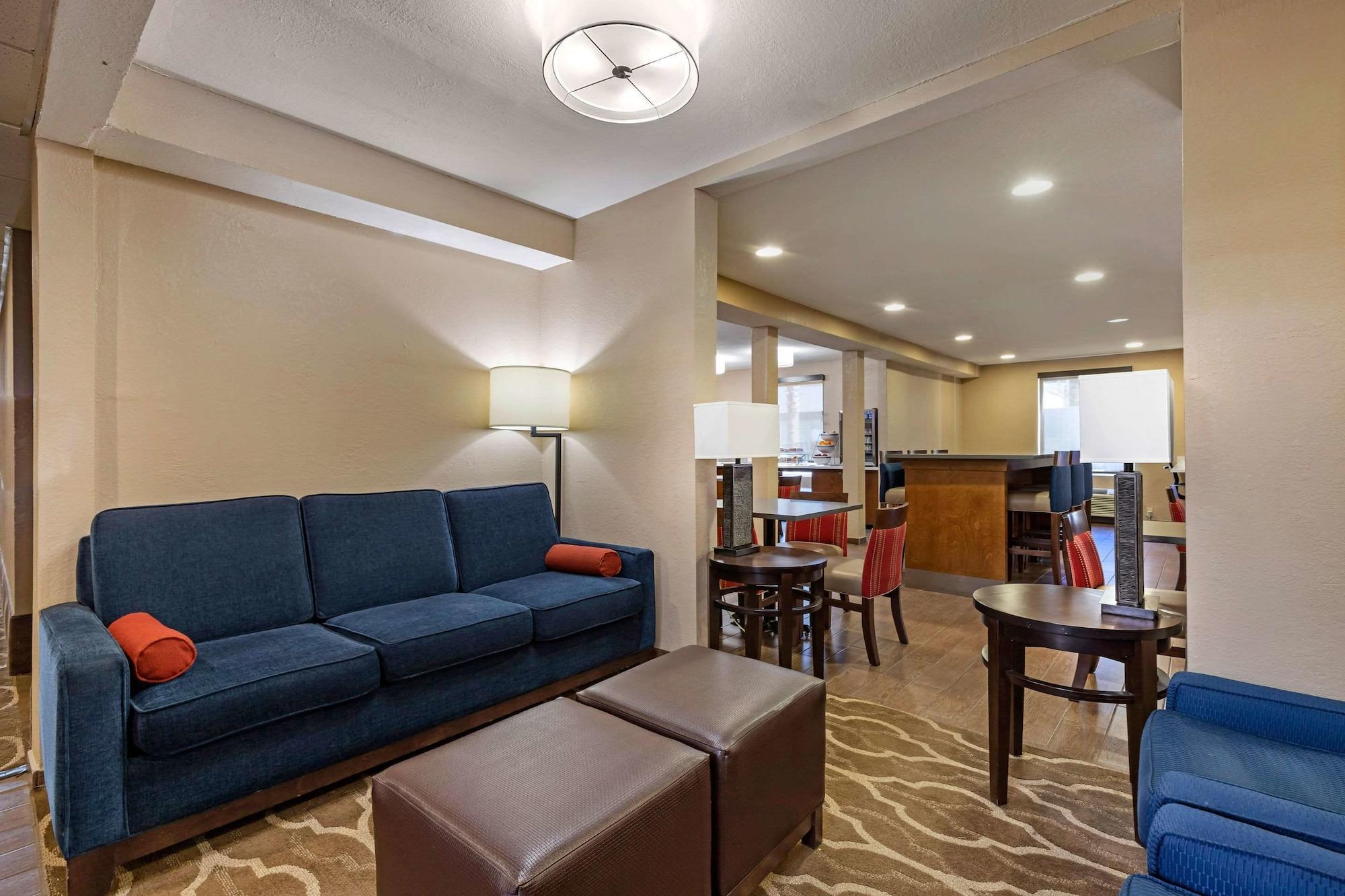 Vista Lobby Comfort Inn N Myrtle Beach Barefoot Landing