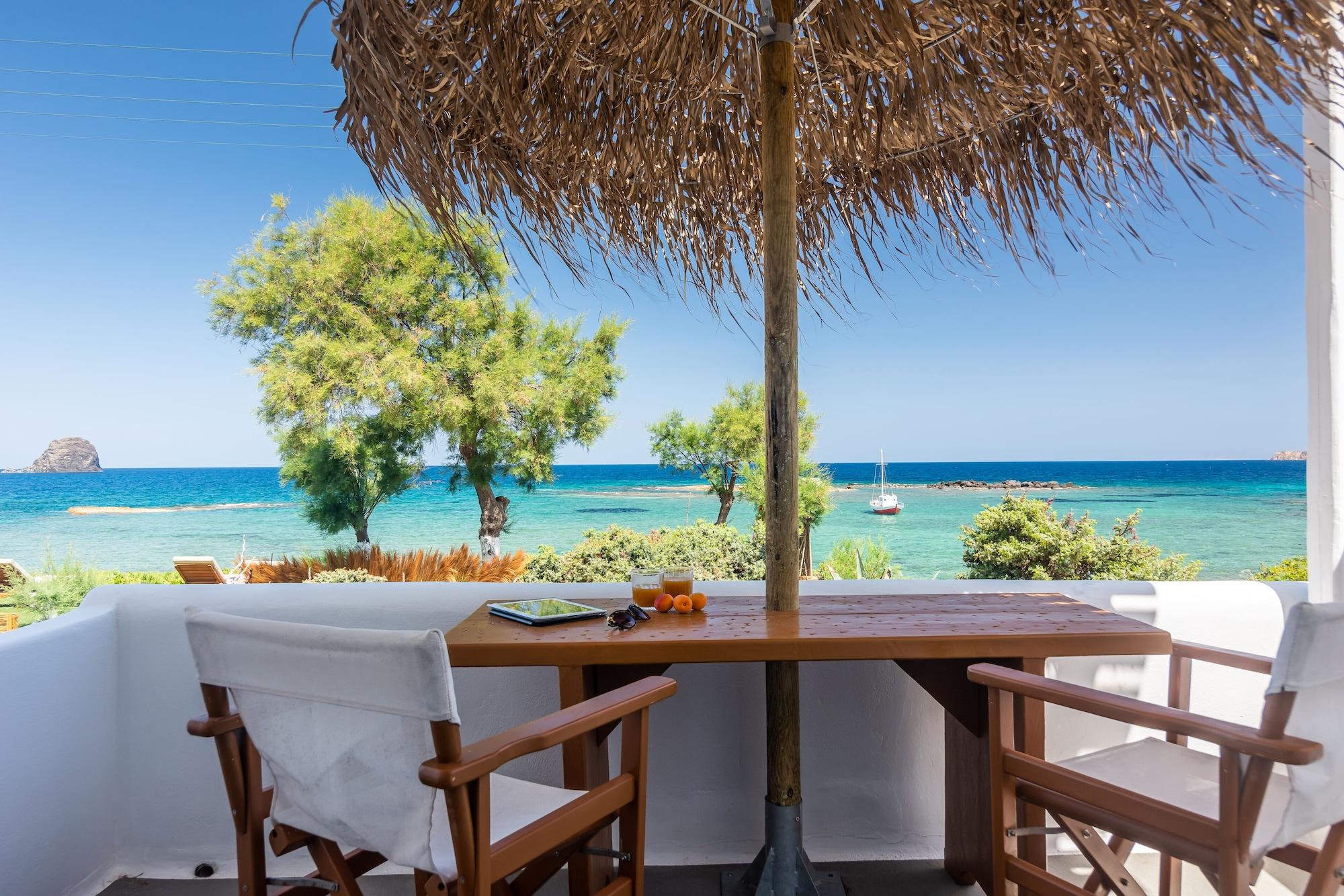 Playa Niki Savvas Studio & Suites