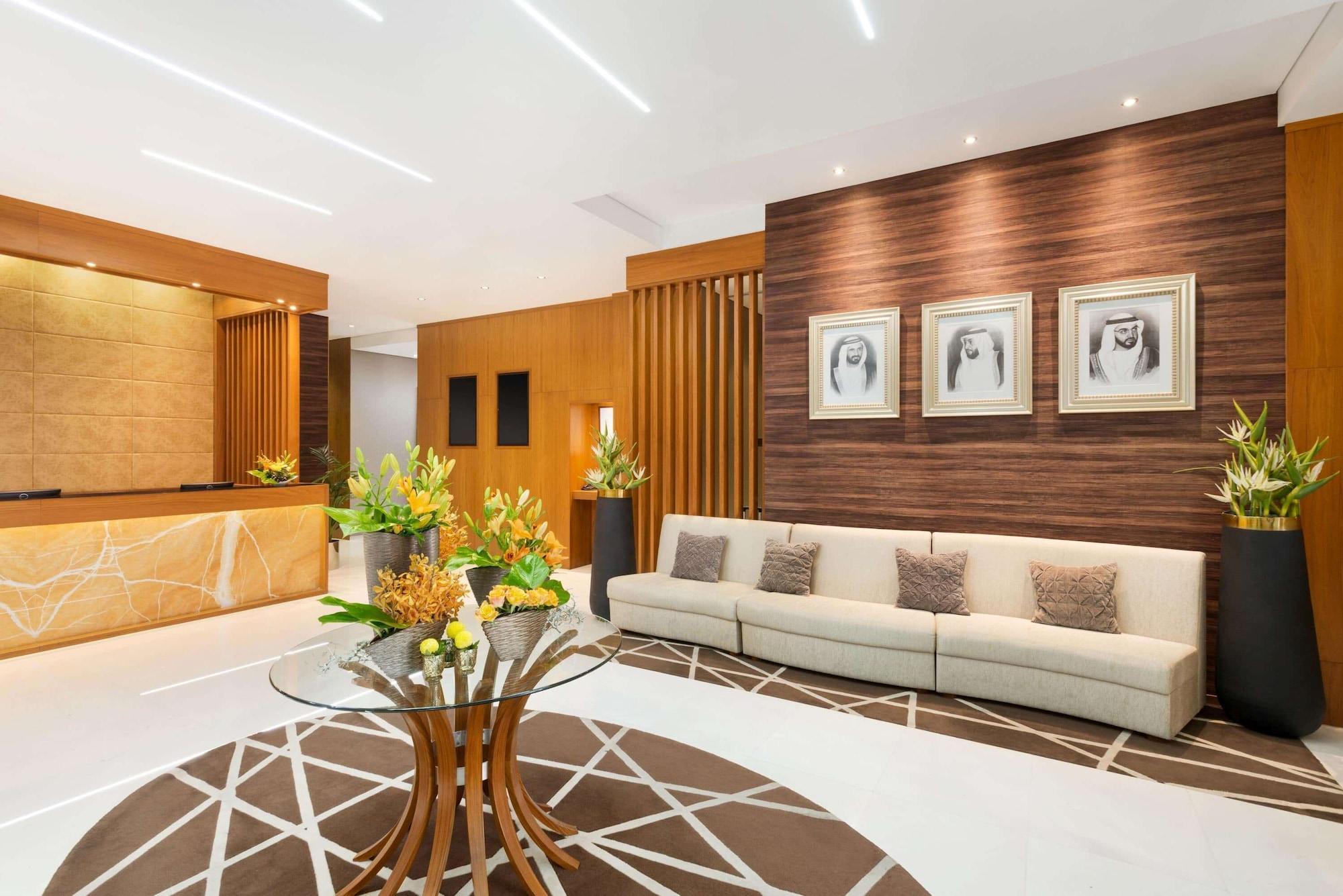 Vista Lobby TRYP by Wyndham Abu Dhabi City Centre
