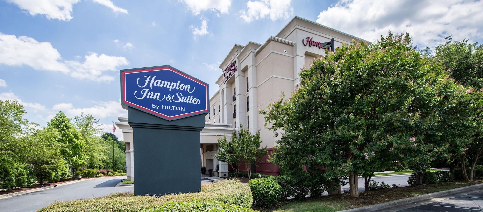 Vista Exterior Hampton Inn & Suites Burlington, NC