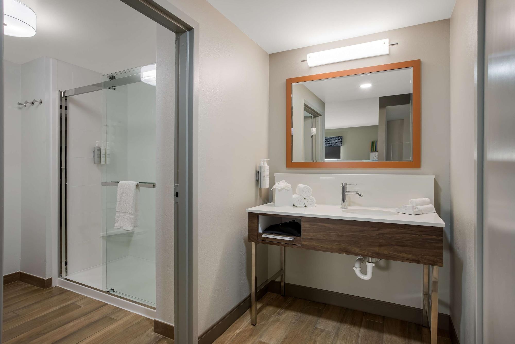 Equipamiento de Habitación Hampton Inn Linden