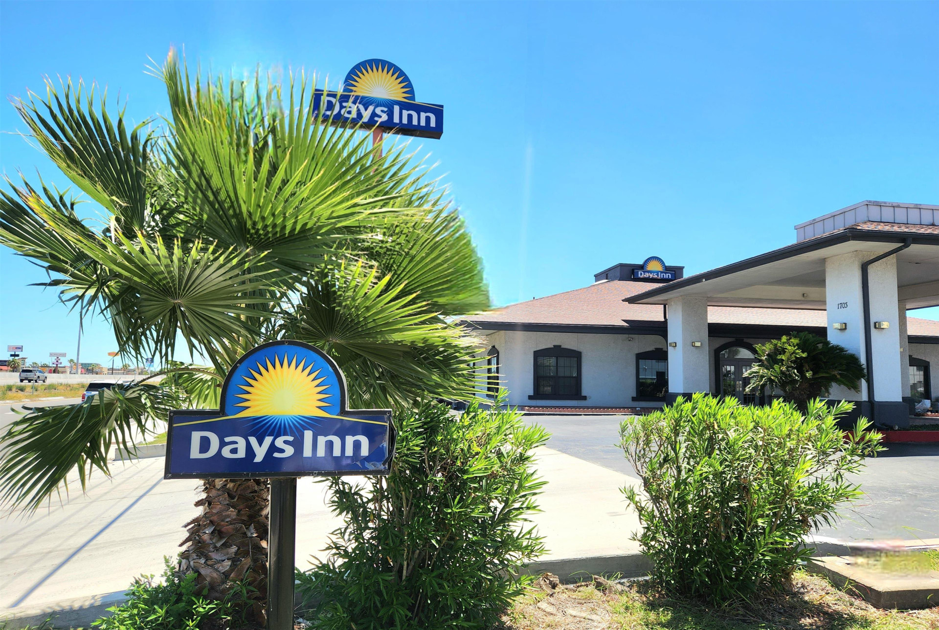 Vista Exterior Days Inn by Wyndham Portland/Corpus Christi
