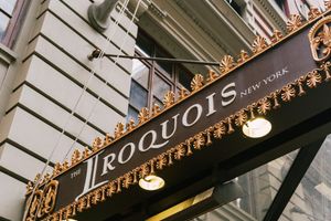 Alojamiento - The Iroquois New York