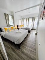 Alquiler Vacacional - Spacious duplex retreat in city w/ Parking nearby